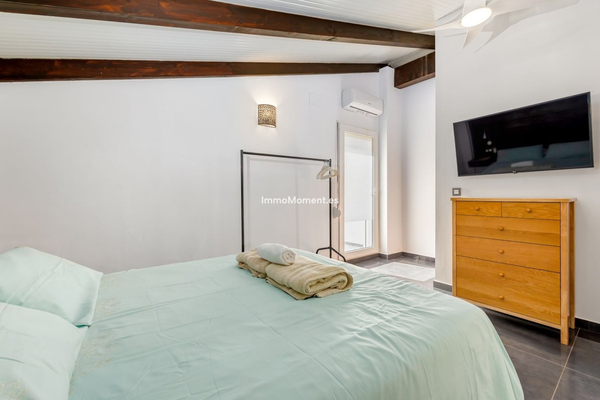 Wiederverkauf - Villa -   Inländisch - Alhaurín el Grande Centro