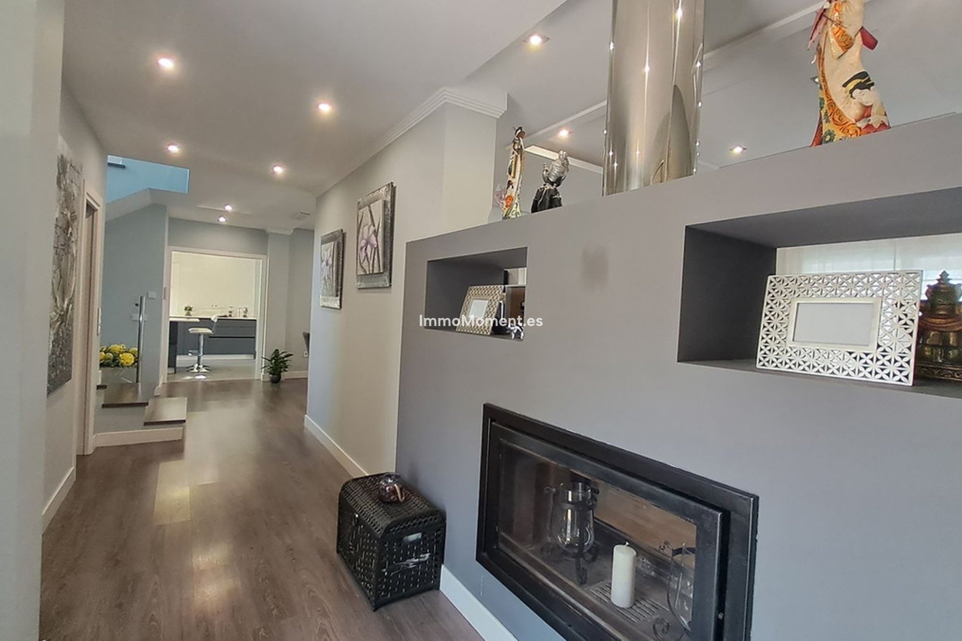 Wiederverkauf - Villa -   Inländisch - Alhaurín el Grande Centro