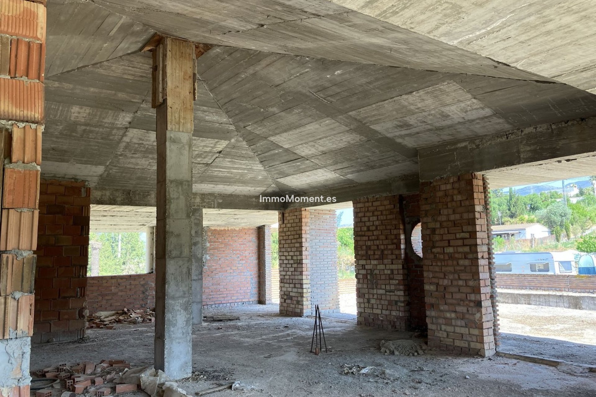 Wiederverkauf - Villa -   Inländisch - Alhaurín el Grande Centro