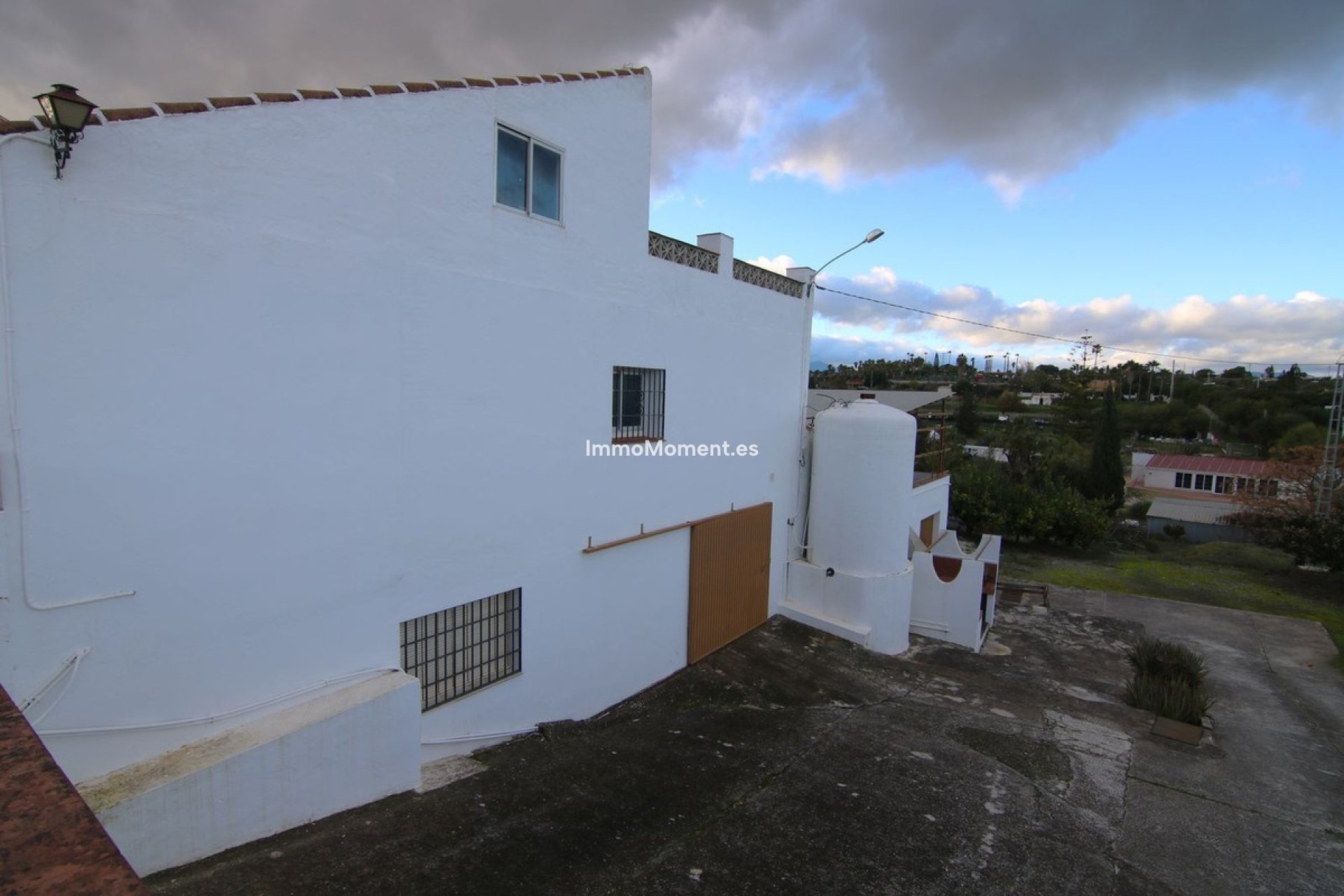 Wiederverkauf - Villa -   Inländisch - Alhaurín el Grande Centro