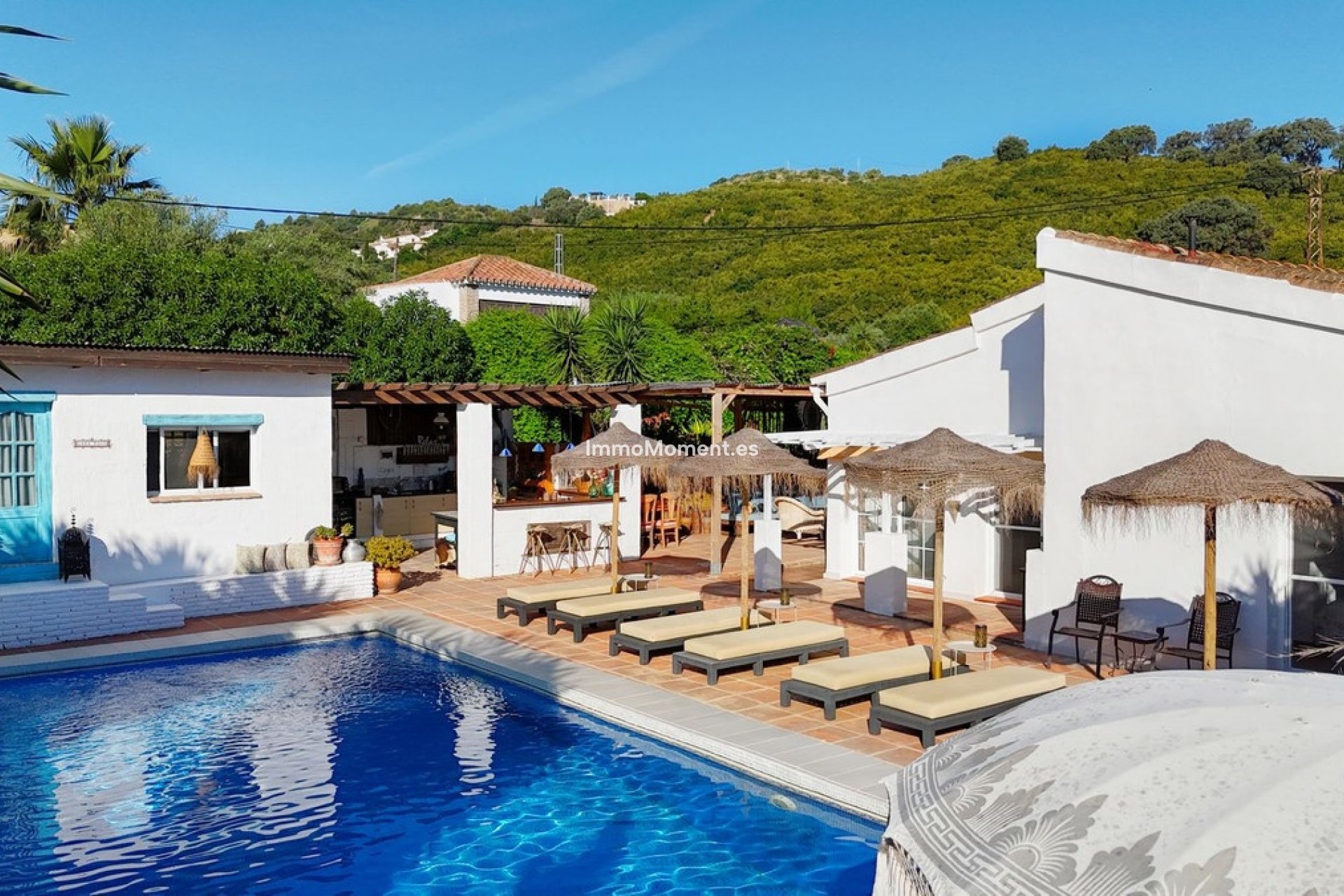 Wiederverkauf - Villa -   Inländisch - Alhaurín el Grande Centro