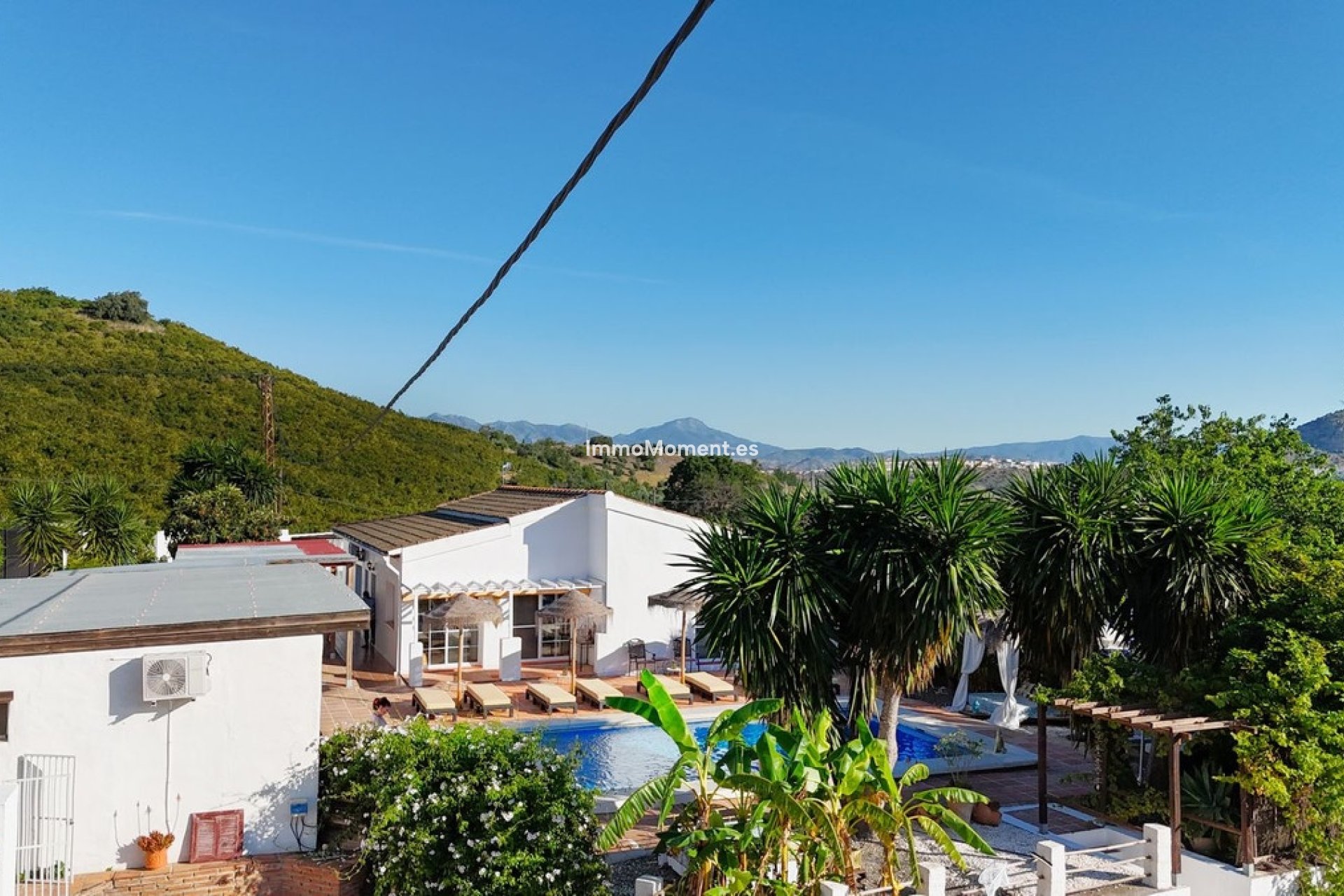 Wiederverkauf - Villa -   Inländisch - Alhaurín el Grande Centro