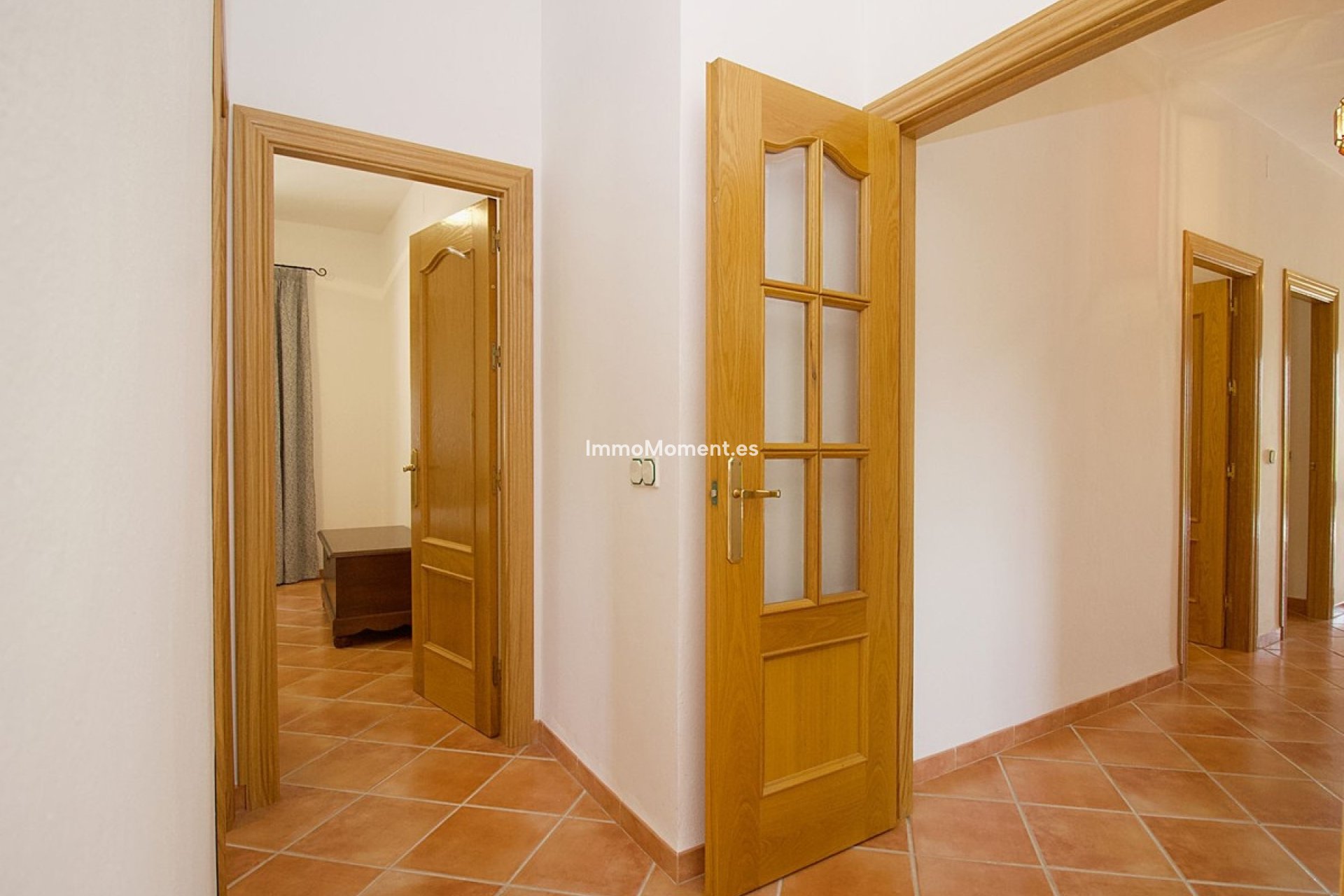 Wiederverkauf - Villa -   Inländisch - Alhaurín el Grande Centro