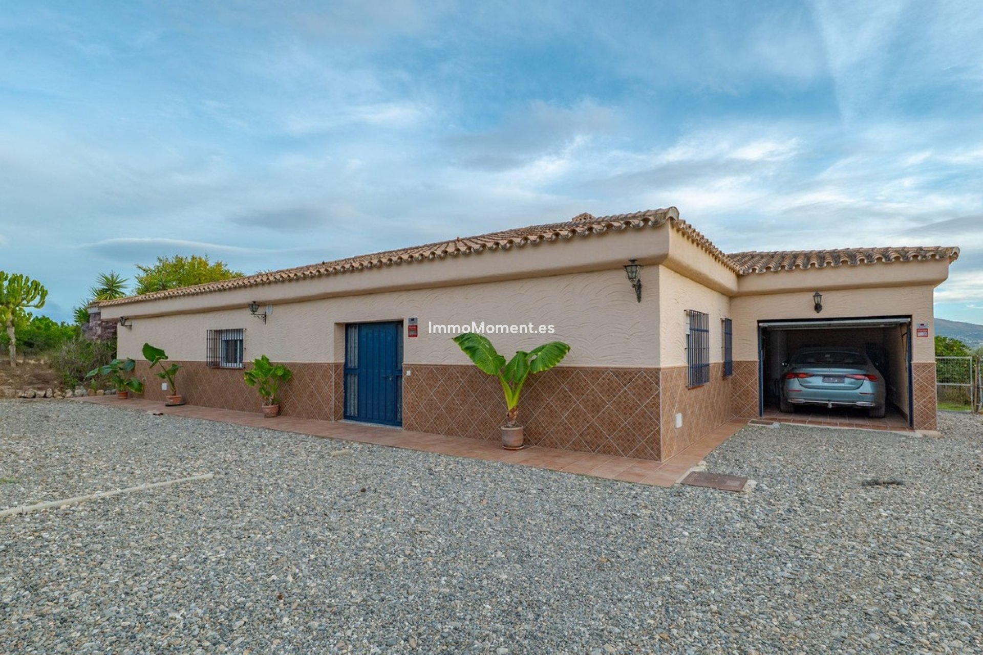 Wiederverkauf - Villa -   Inländisch - Alhaurín el Grande Centro