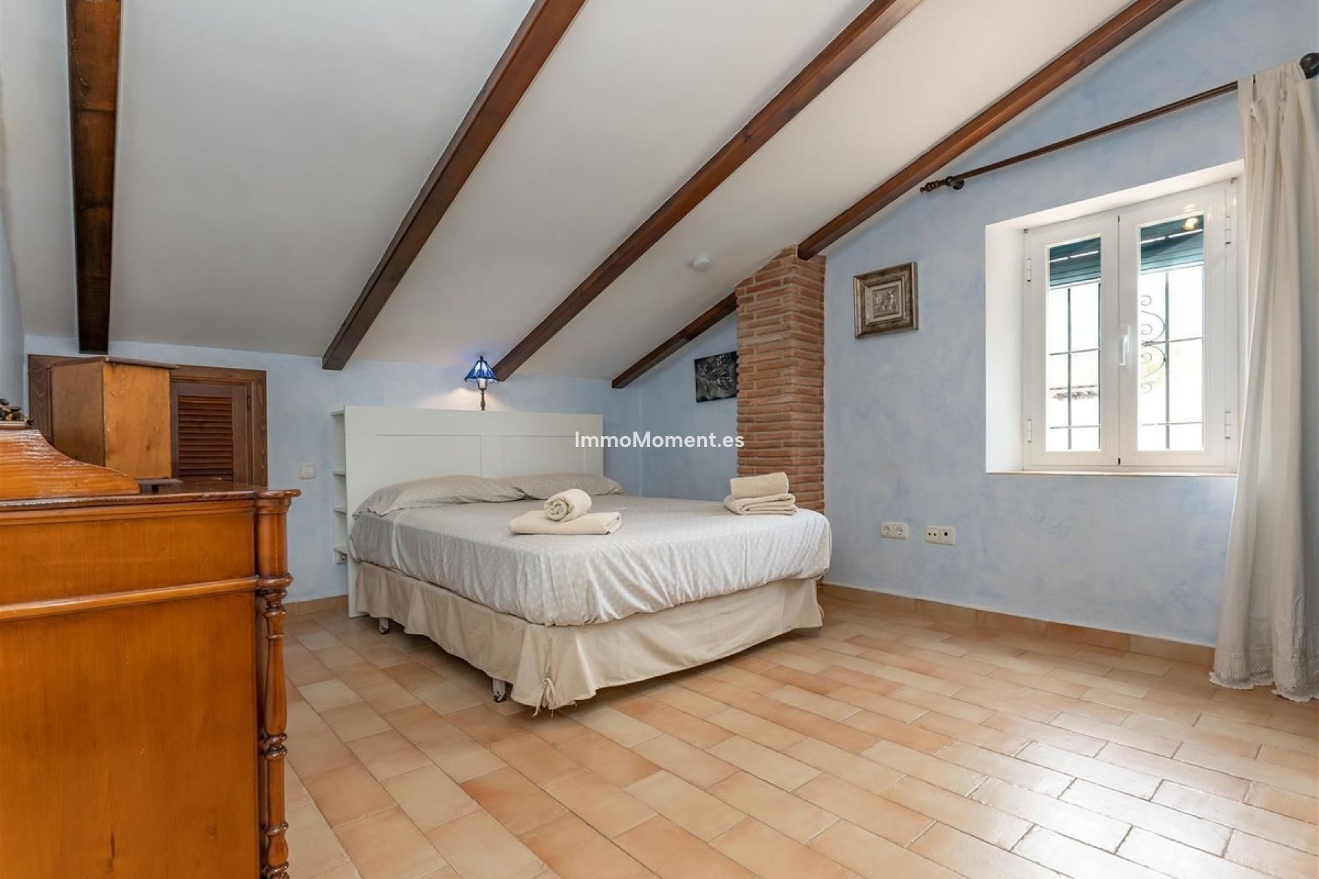 Wiederverkauf - Villa -   Inländisch - Alhaurín el Grande Centro