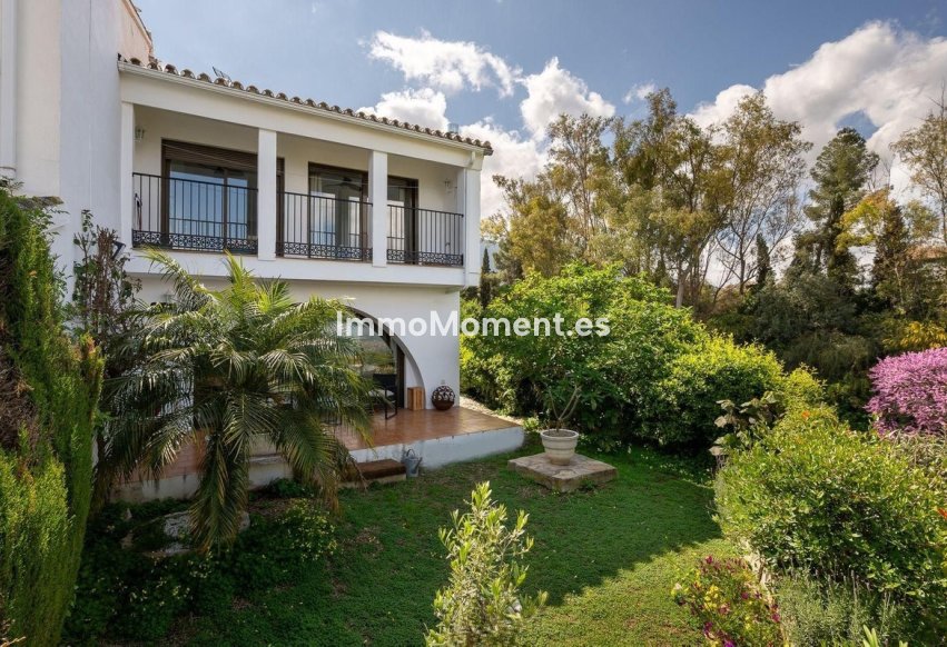 Wiederverkauf - Villa -   Inländisch - Alhaurín el Grande Centro