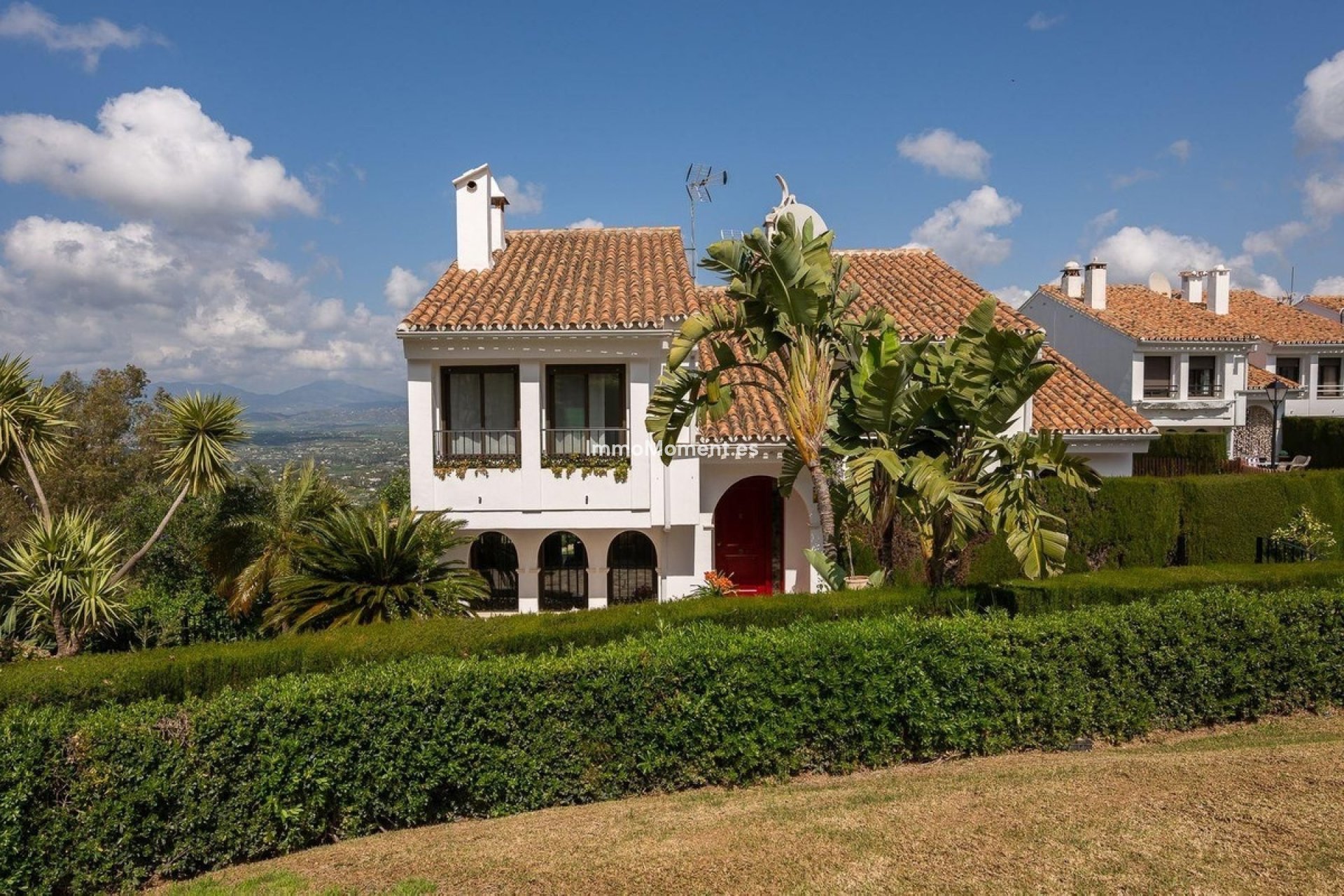 Wiederverkauf - Villa -   Inländisch - Alhaurín el Grande Centro