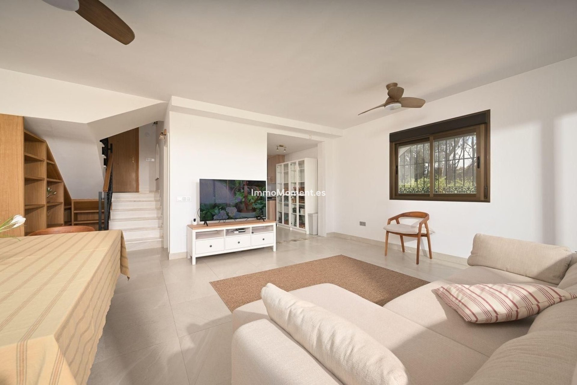 Wiederverkauf - Villa -   Inländisch - Alhaurín el Grande Centro