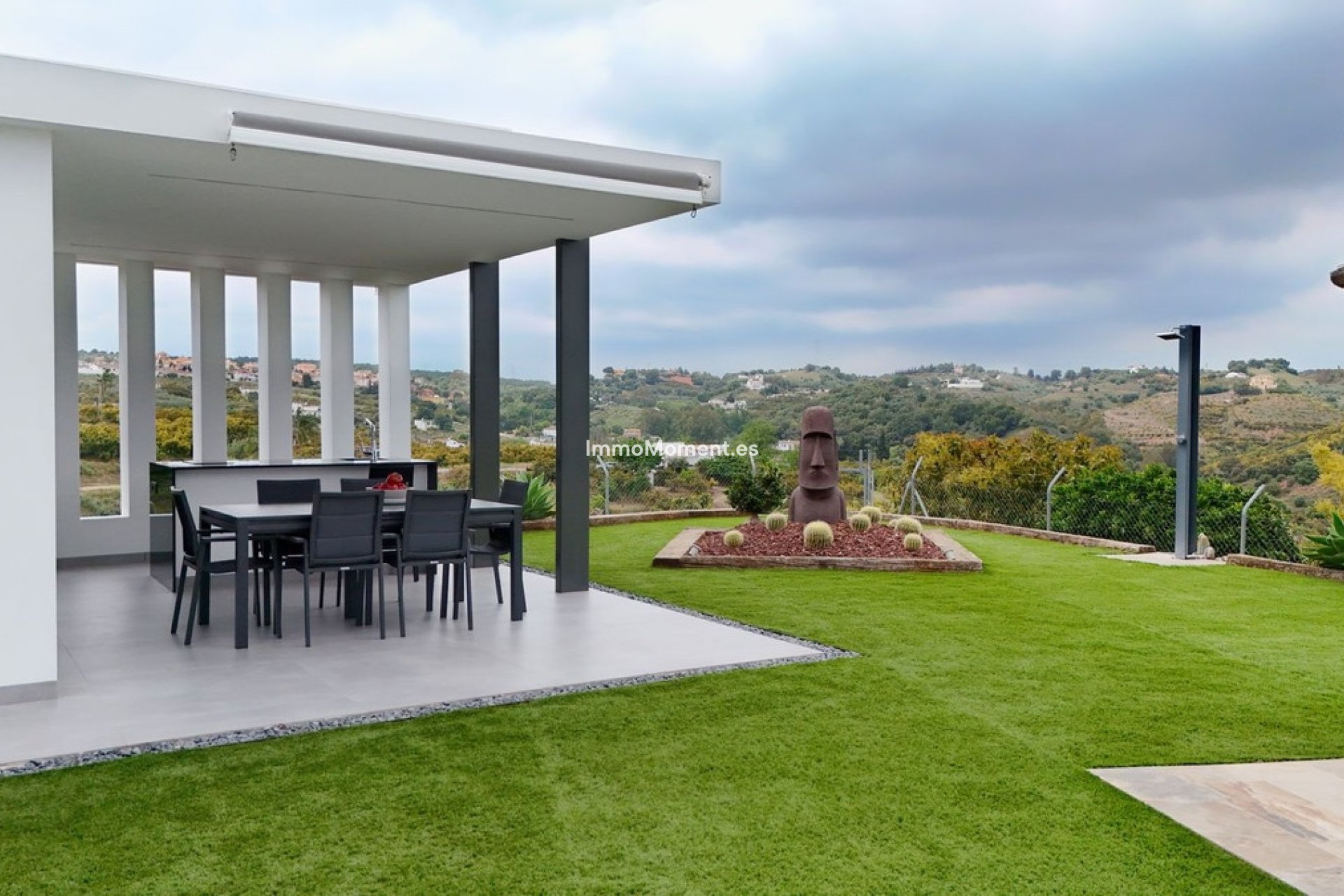 Wiederverkauf - Villa -   Inländisch - Alhaurín el Grande Centro