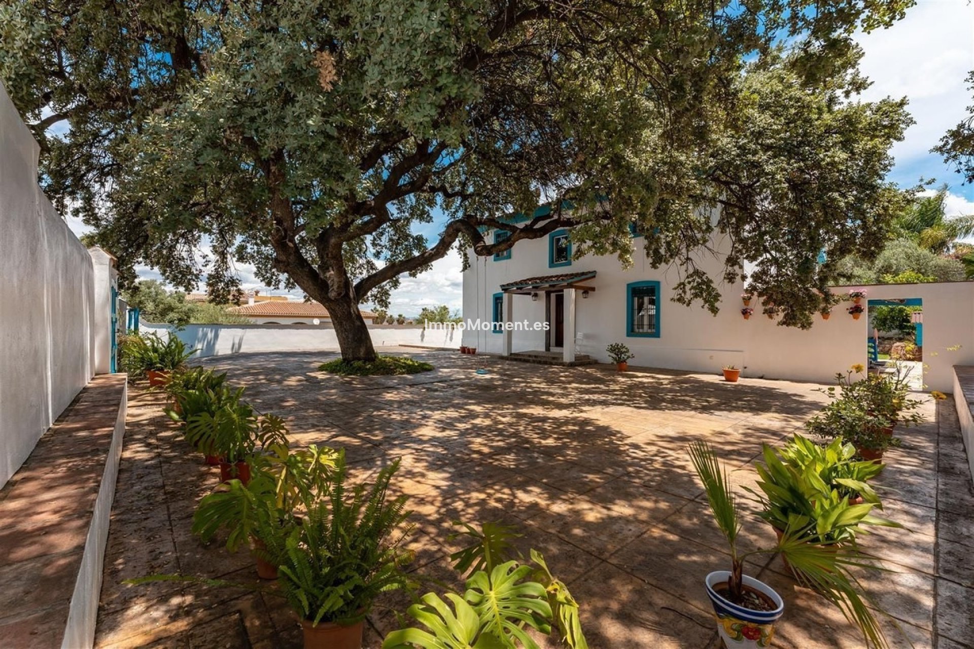 Wiederverkauf - Villa -   Inländisch - Alhaurín el Grande Centro