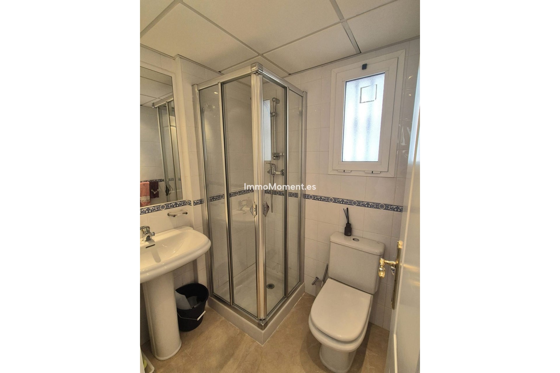 Wiederverkauf - Villa -   Inländisch - Alhaurín Golf