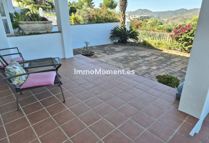 Wiederverkauf - Villa -   Inländisch - Alhaurín Golf