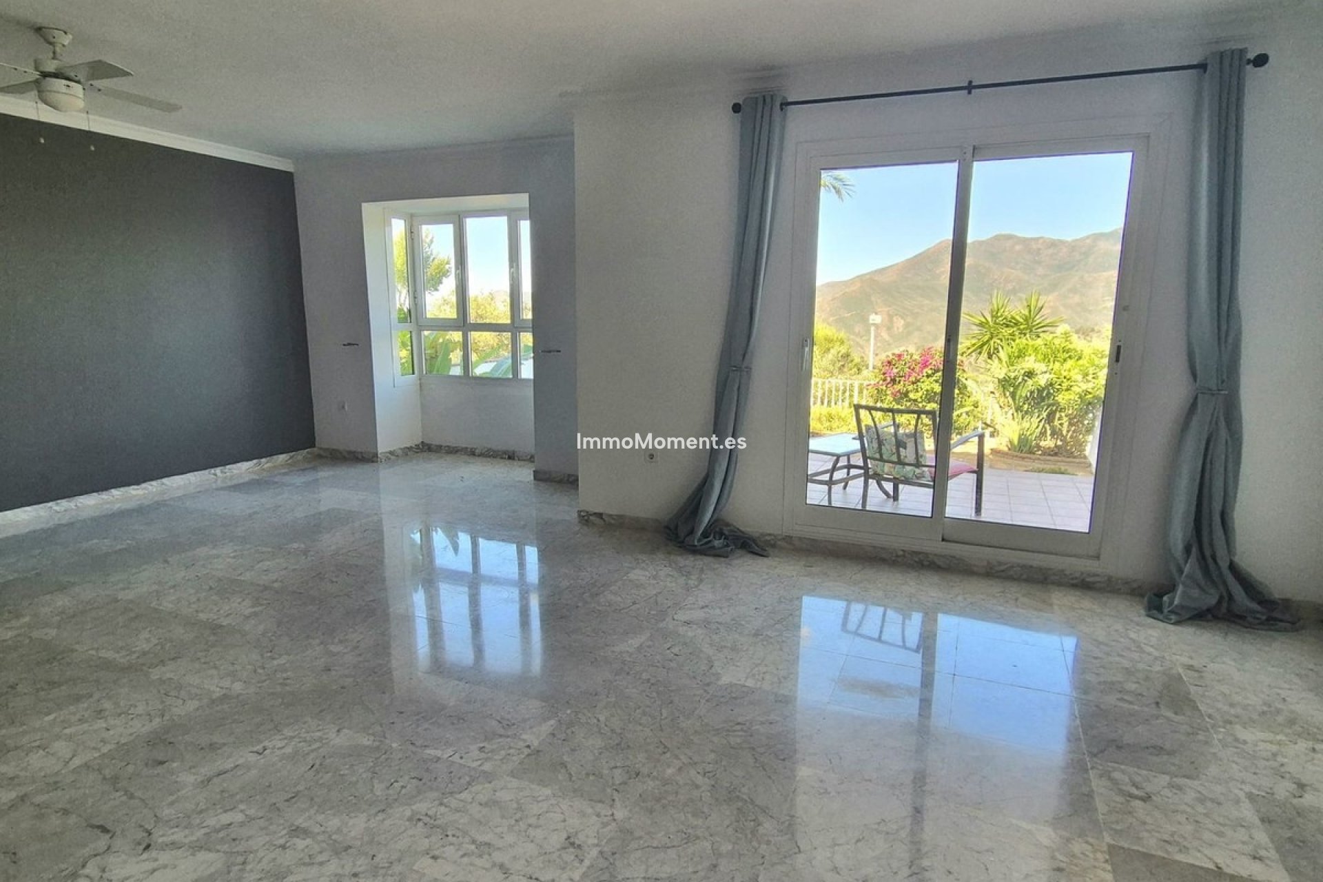 Wiederverkauf - Villa -   Inländisch - Alhaurín Golf