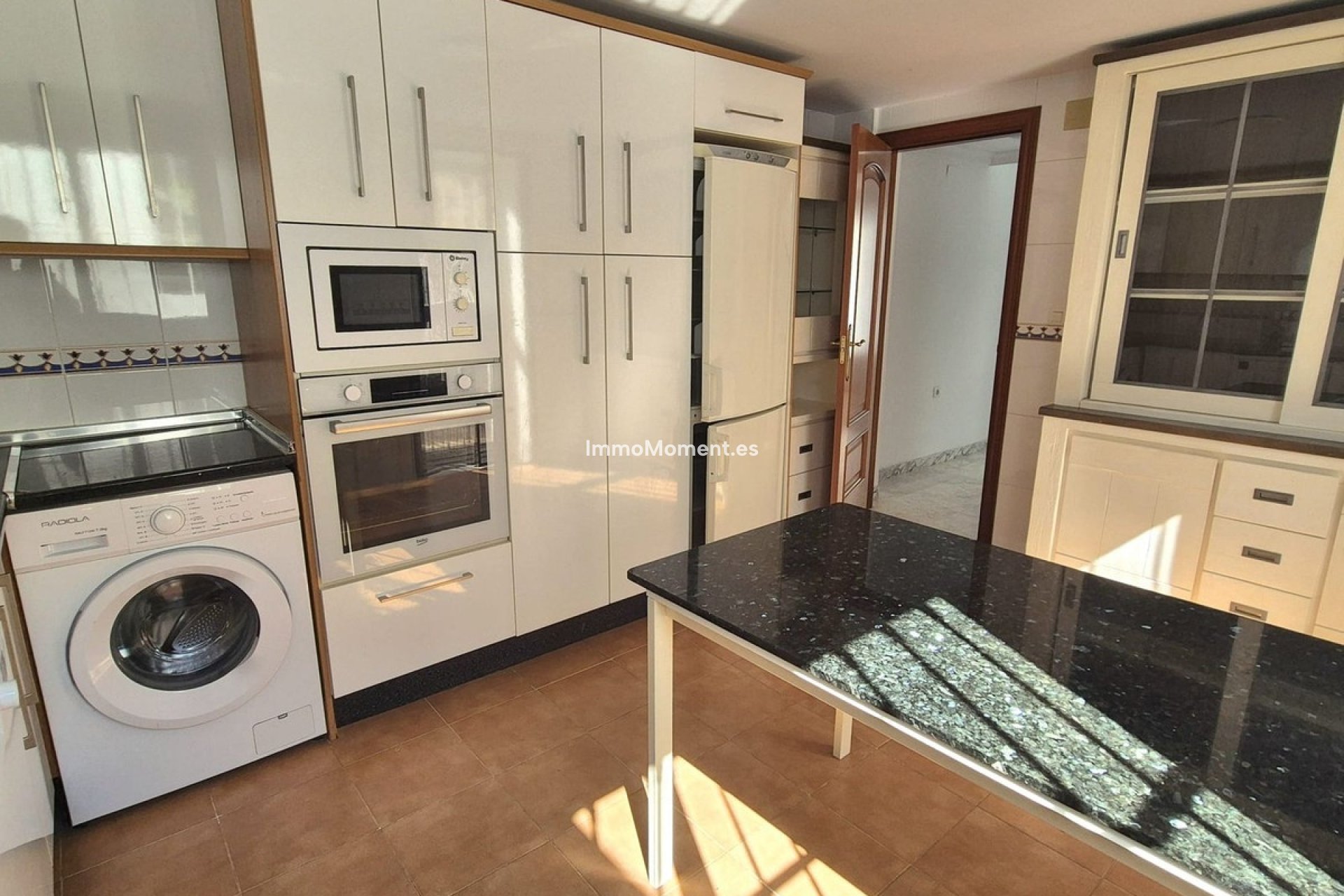 Wiederverkauf - Villa -   Inländisch - Alhaurín Golf