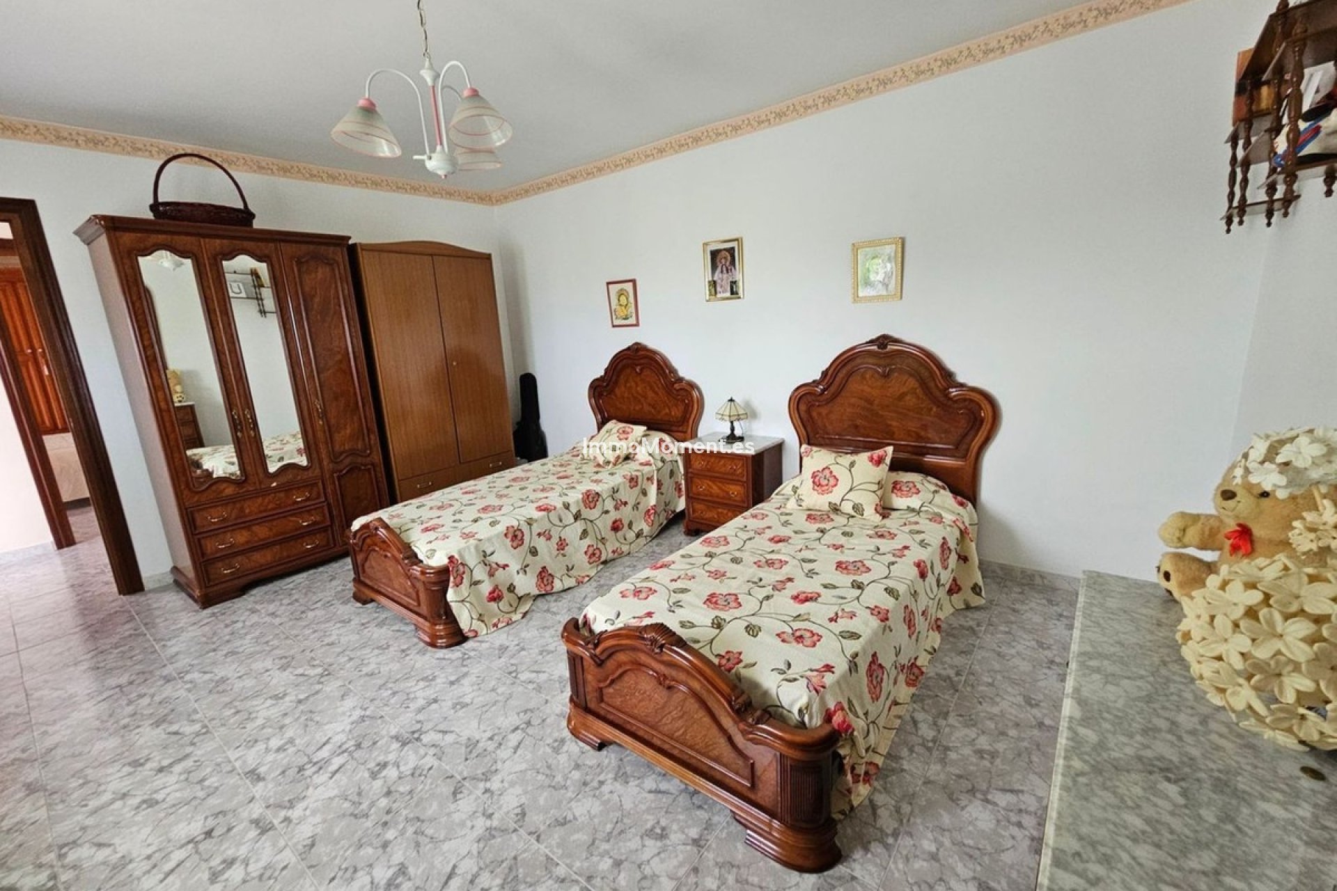 Wiederverkauf - Villa -   Inländisch - Churriana