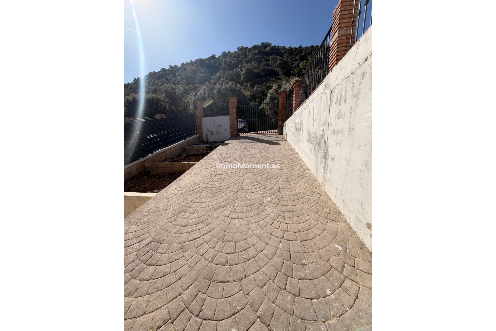 Wiederverkauf - Villa -   Inländisch - Coín