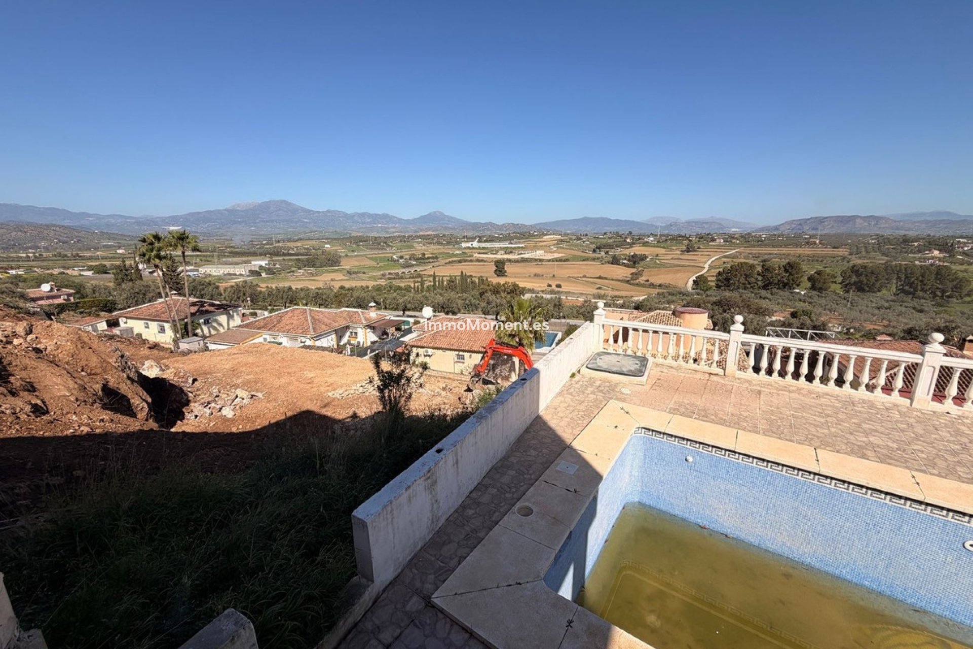 Wiederverkauf - Villa -   Inländisch - Coín