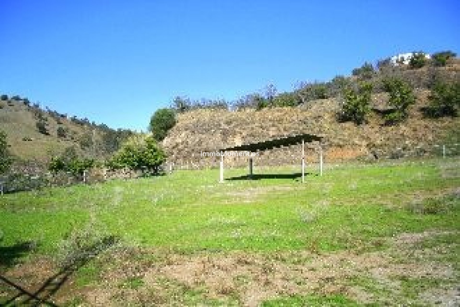 Wiederverkauf - Villa -   Inländisch - Coín