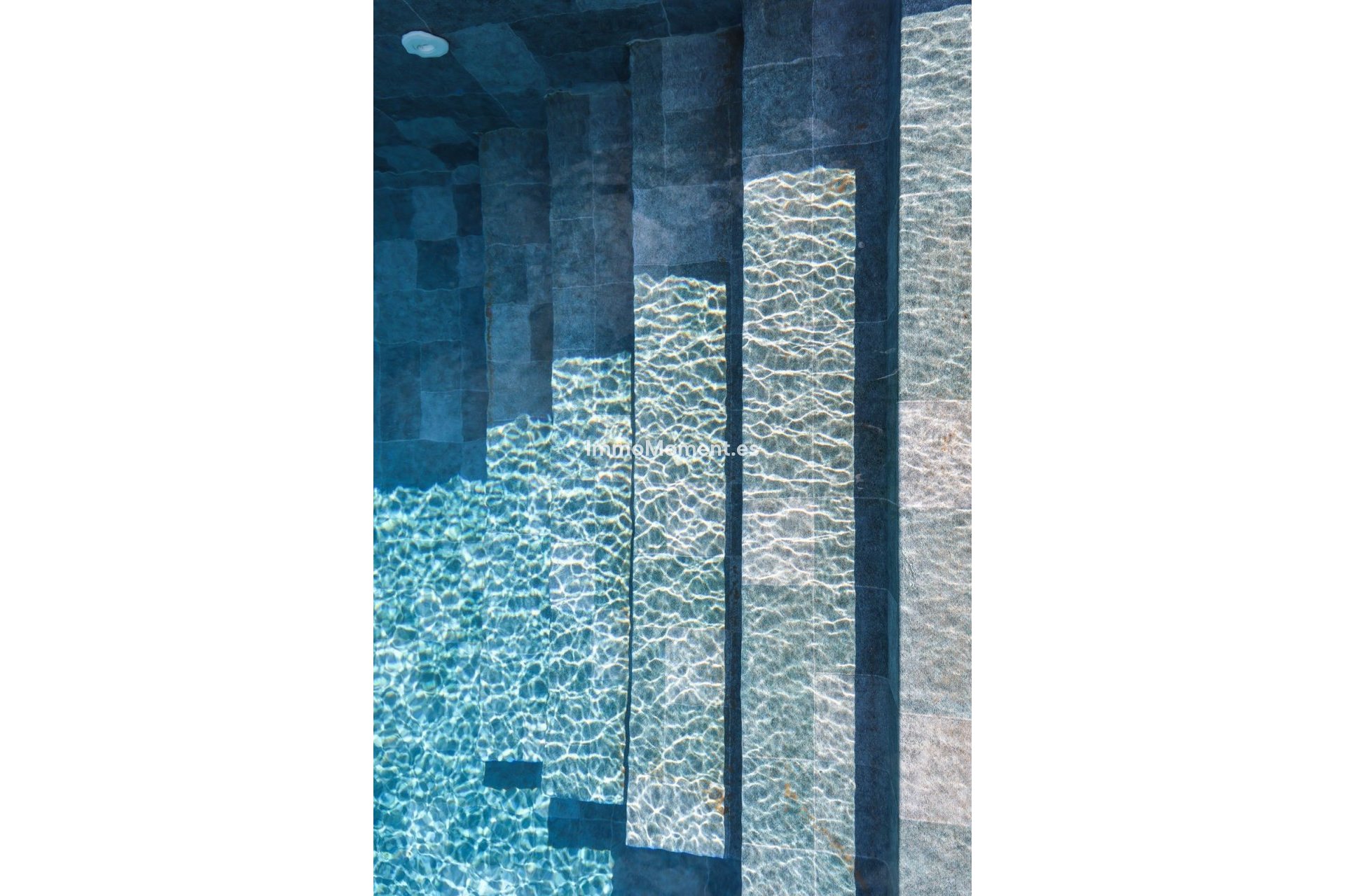 Wiederverkauf - Villa -   Inländisch - Coín