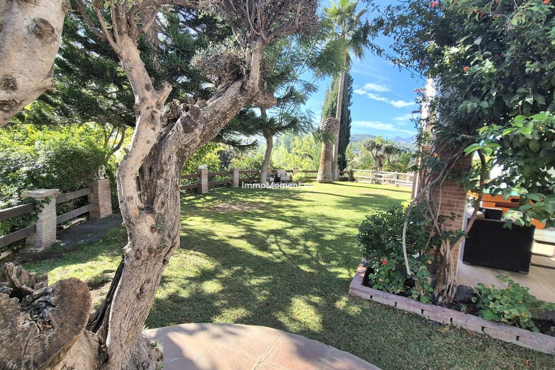 Wiederverkauf - Villa -   Inländisch - Coín