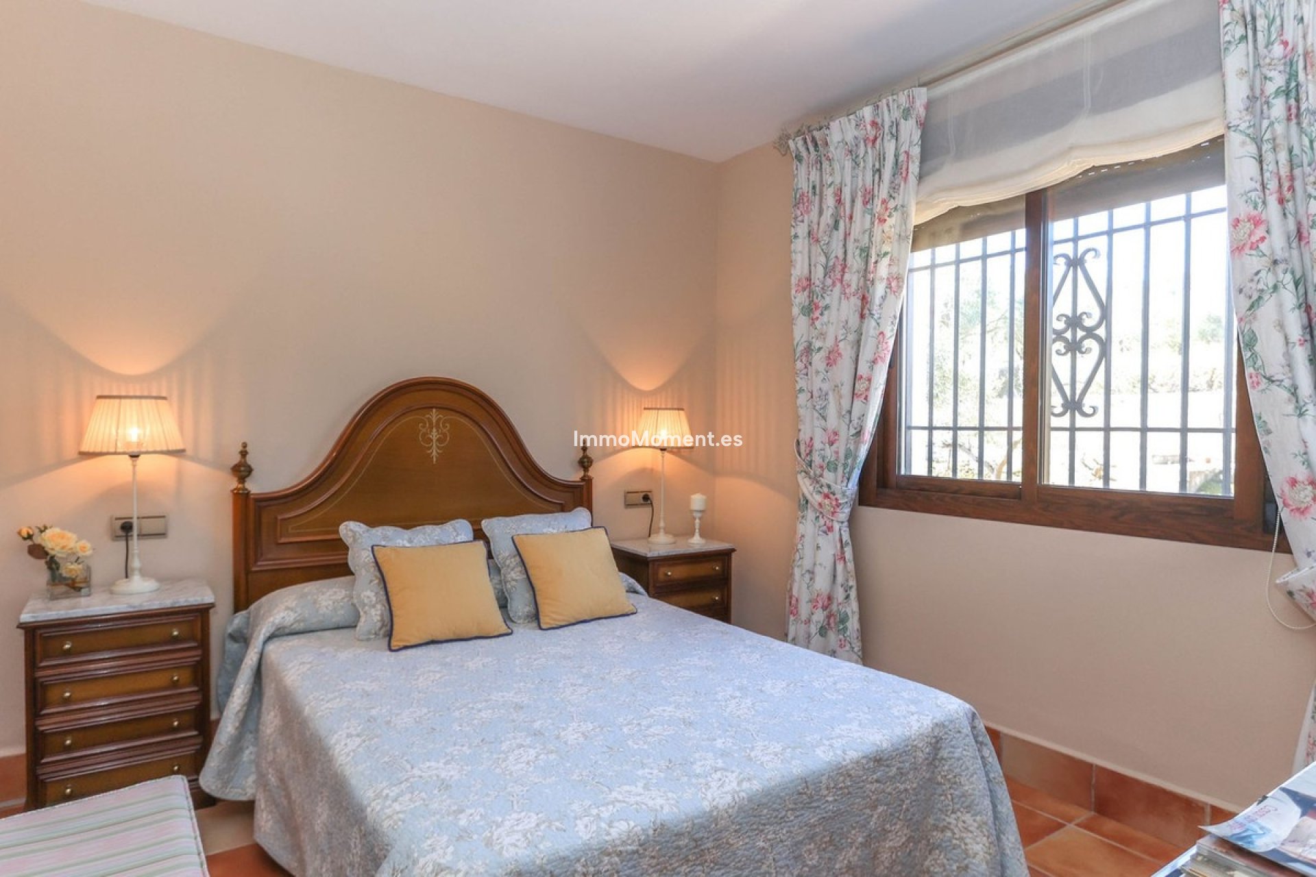 Wiederverkauf - Villa -   Inländisch - Guaro