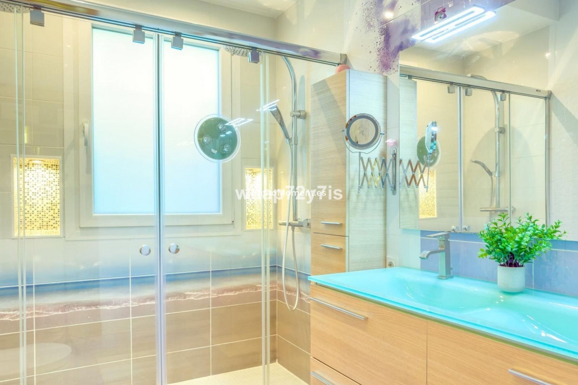 Wiederverkauf - Villa -   Inländisch - Istán