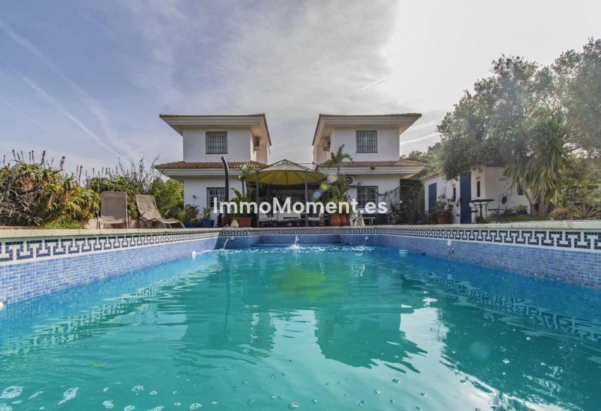 Wiederverkauf - Villa -   Inländisch - Monda