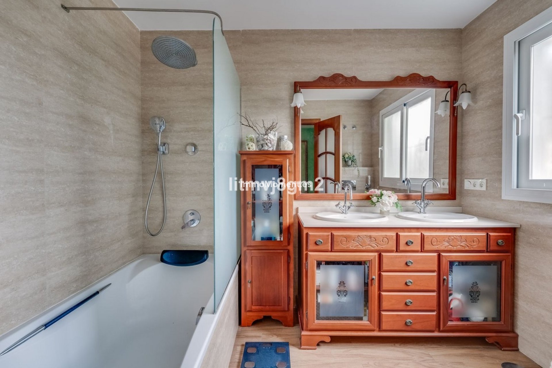 Wiederverkauf - Villa - Marbella - Artola