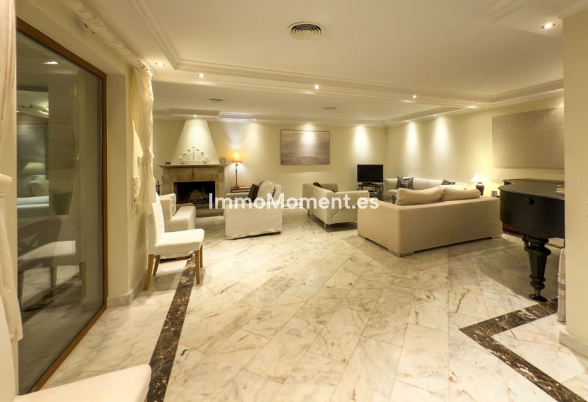 Wiederverkauf - Villa - Marbella - El Rosario