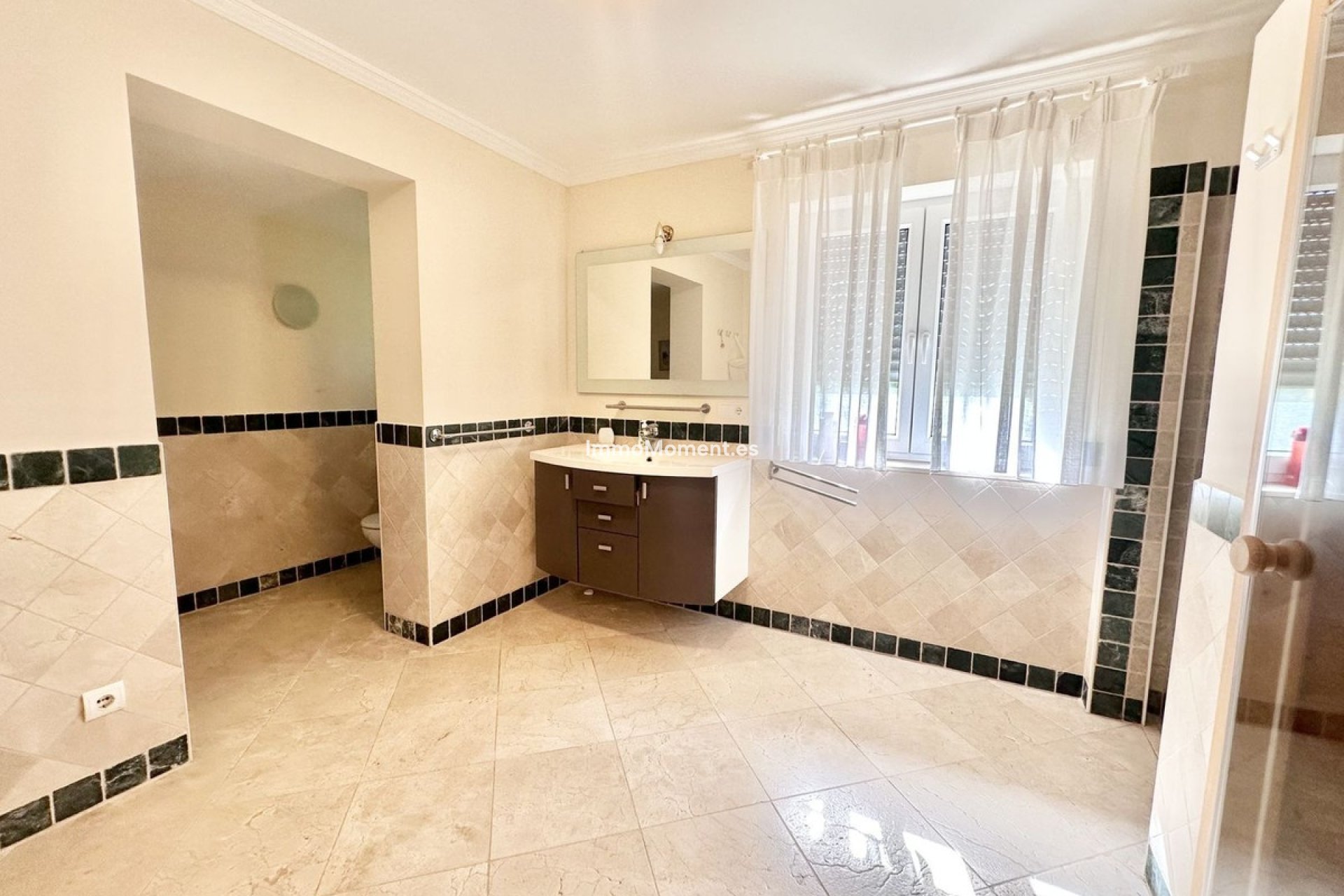 Wiederverkauf - Villa - Marbella - El Rosario