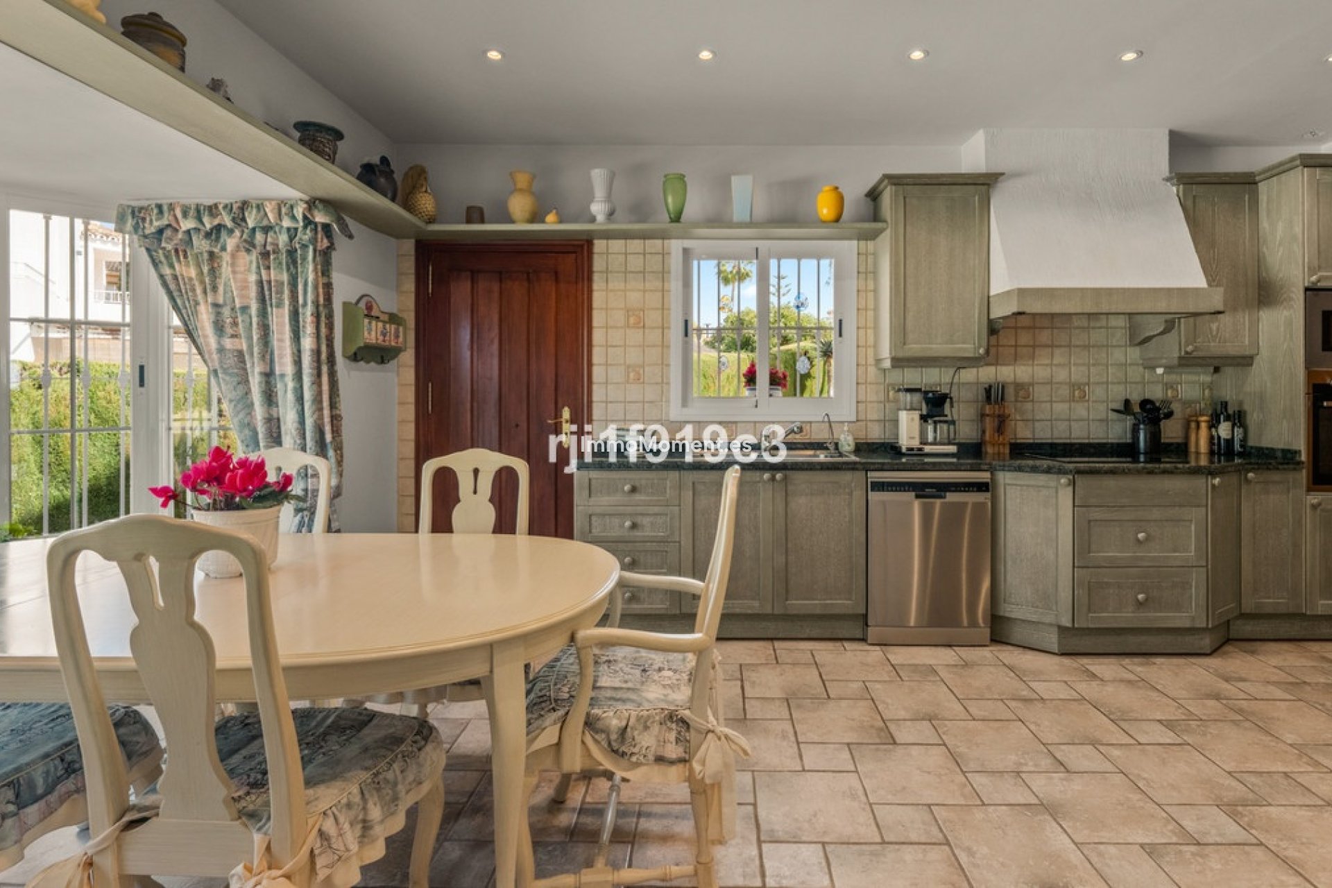 Wiederverkauf - Villa - Marbella - Elviria