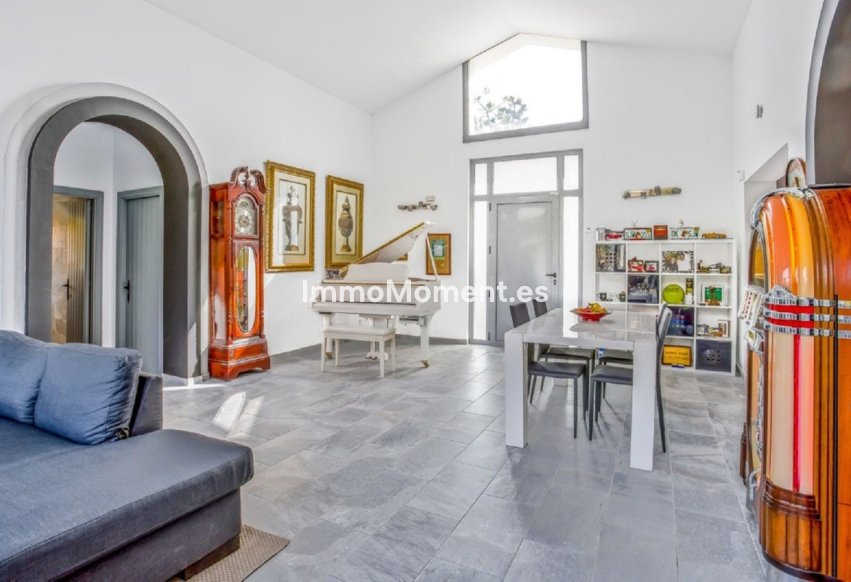 Wiederverkauf - Villa - Marbella - Elviria