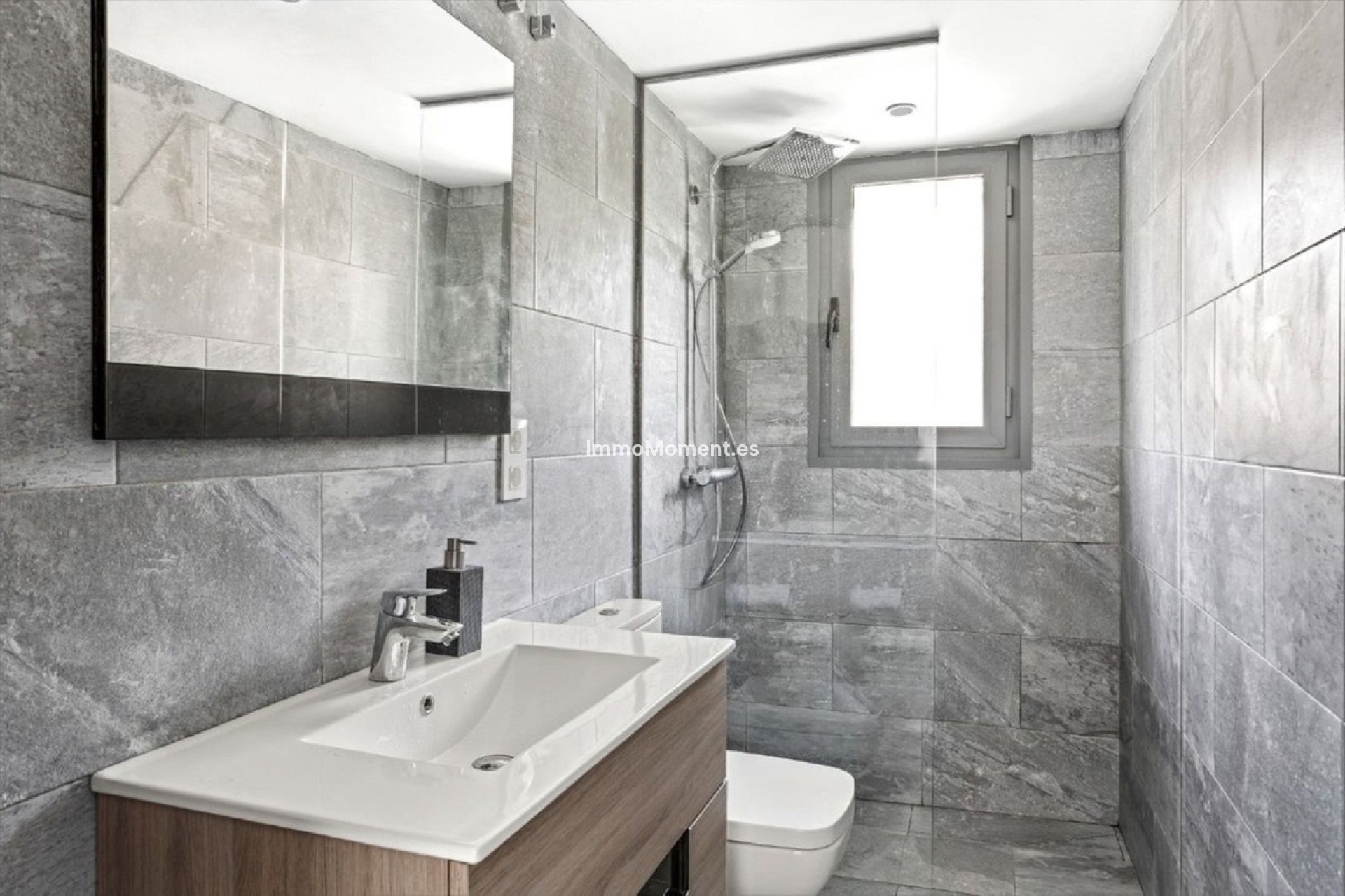 Wiederverkauf - Villa - Marbella - Elviria