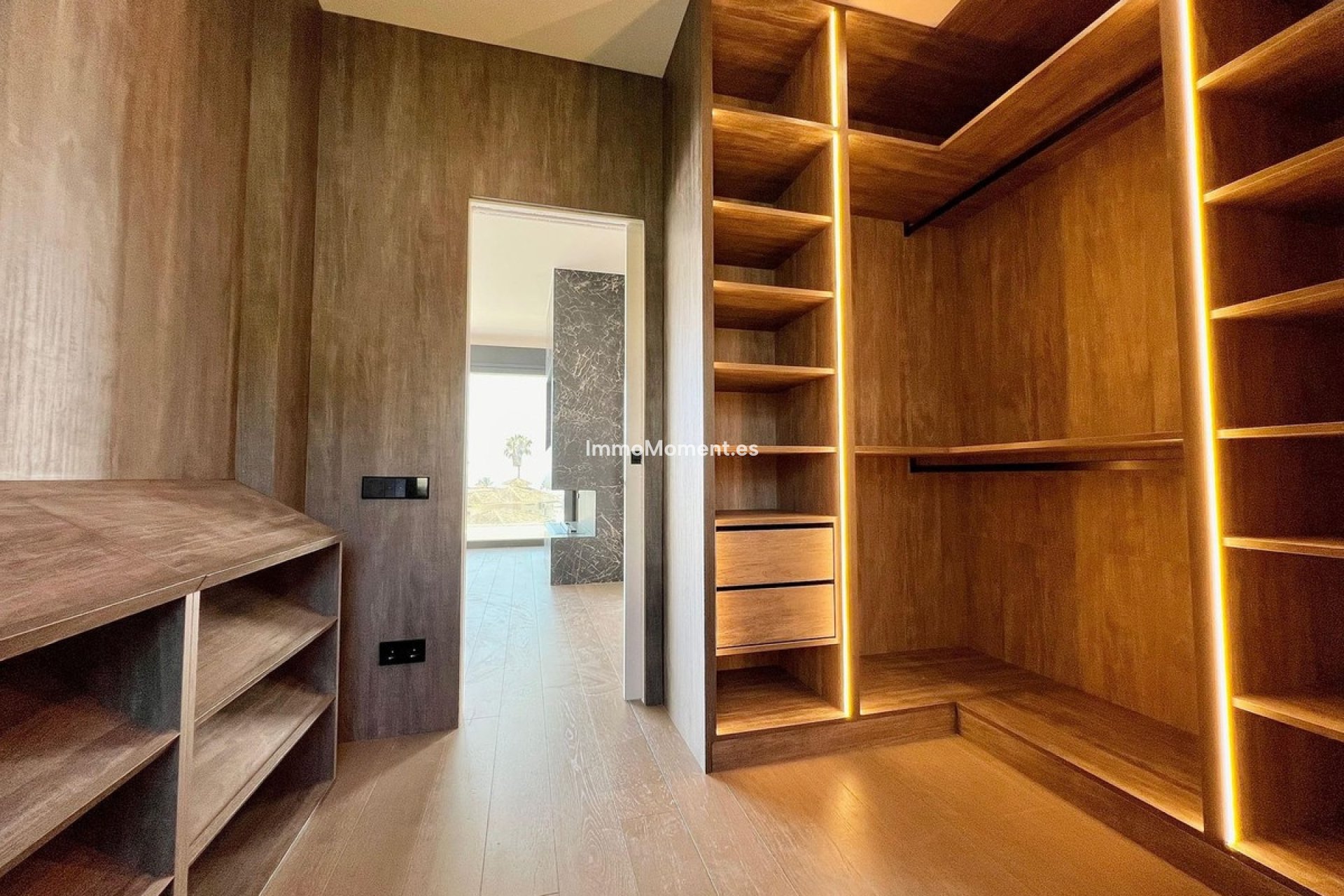 Wiederverkauf - Villa - Marbella - Elviria