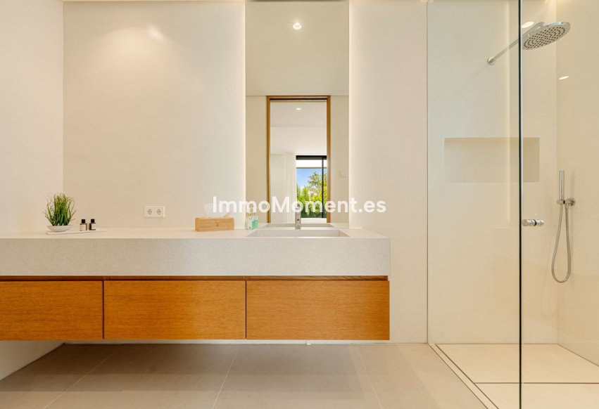 Wiederverkauf - Villa - Marbella - Guadalmina Alta