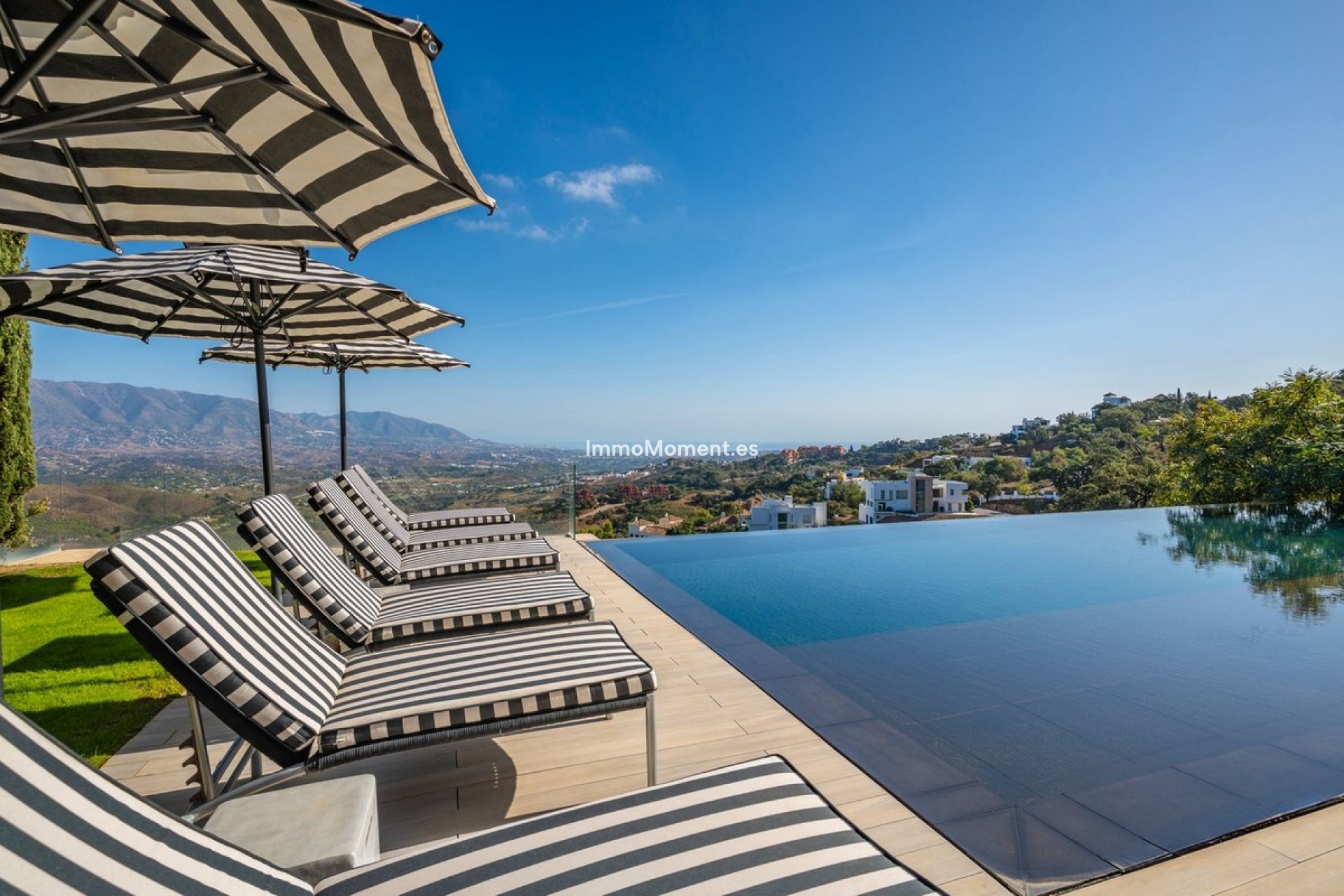 Wiederverkauf - Villa - Marbella - La Mairena