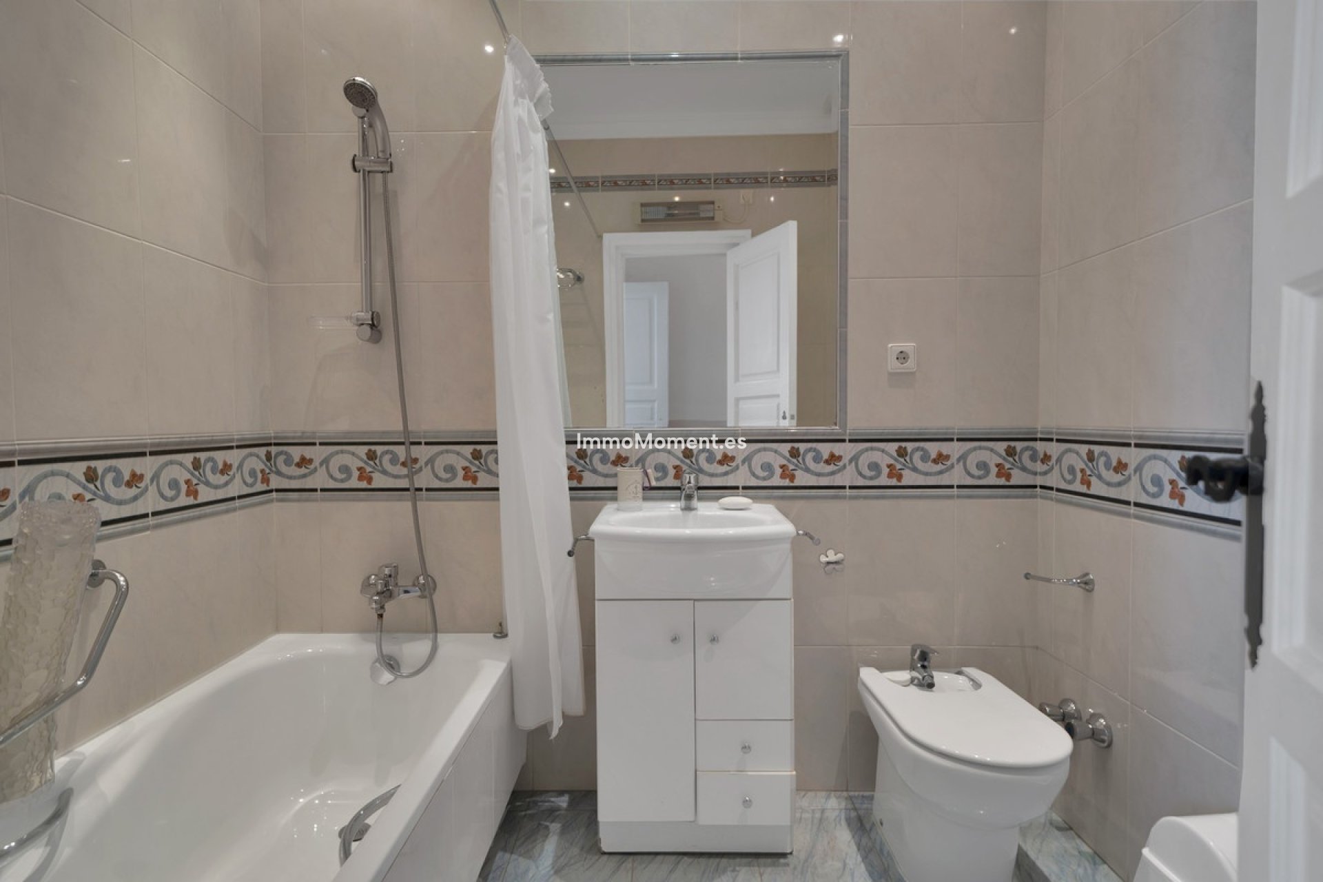 Wiederverkauf - Villa - Marbella - Las Brisas