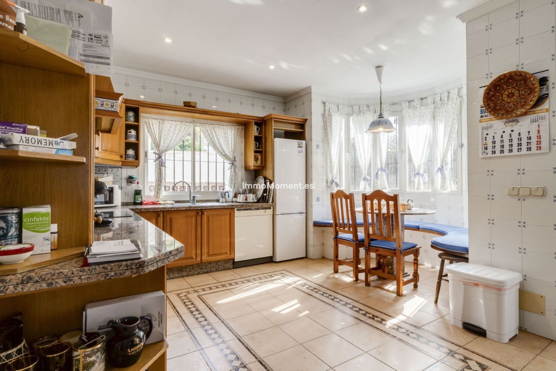 Wiederverkauf - Villa - Marbella - Marbella Centro