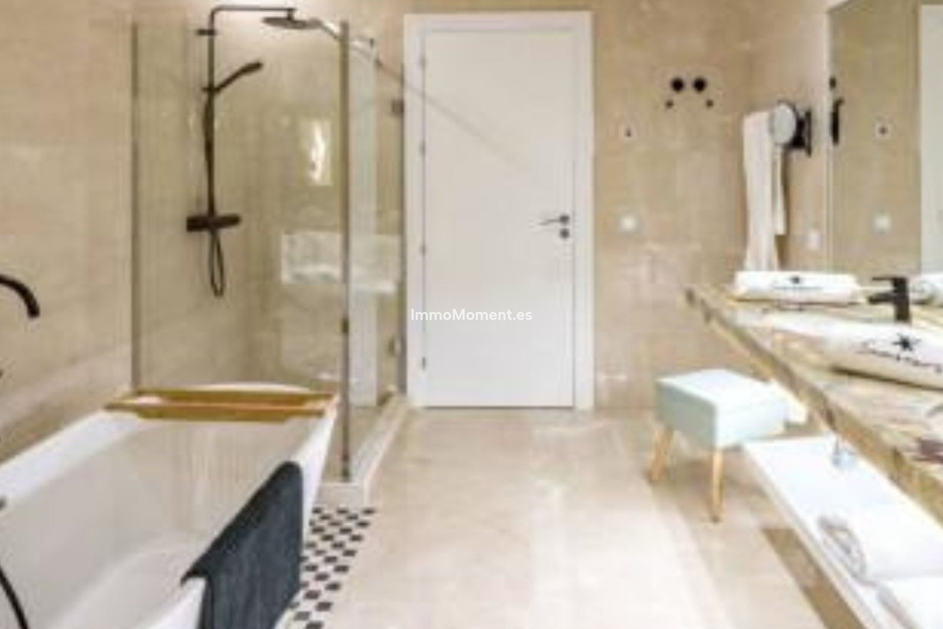 Wiederverkauf - Villa - Marbella - Marbella Centro