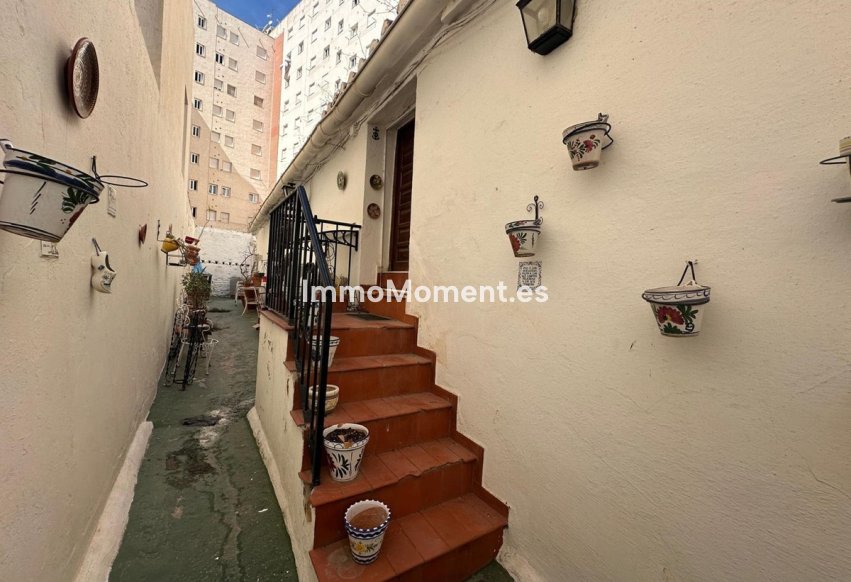 Wiederverkauf - Villa - Marbella - Marbella Centro