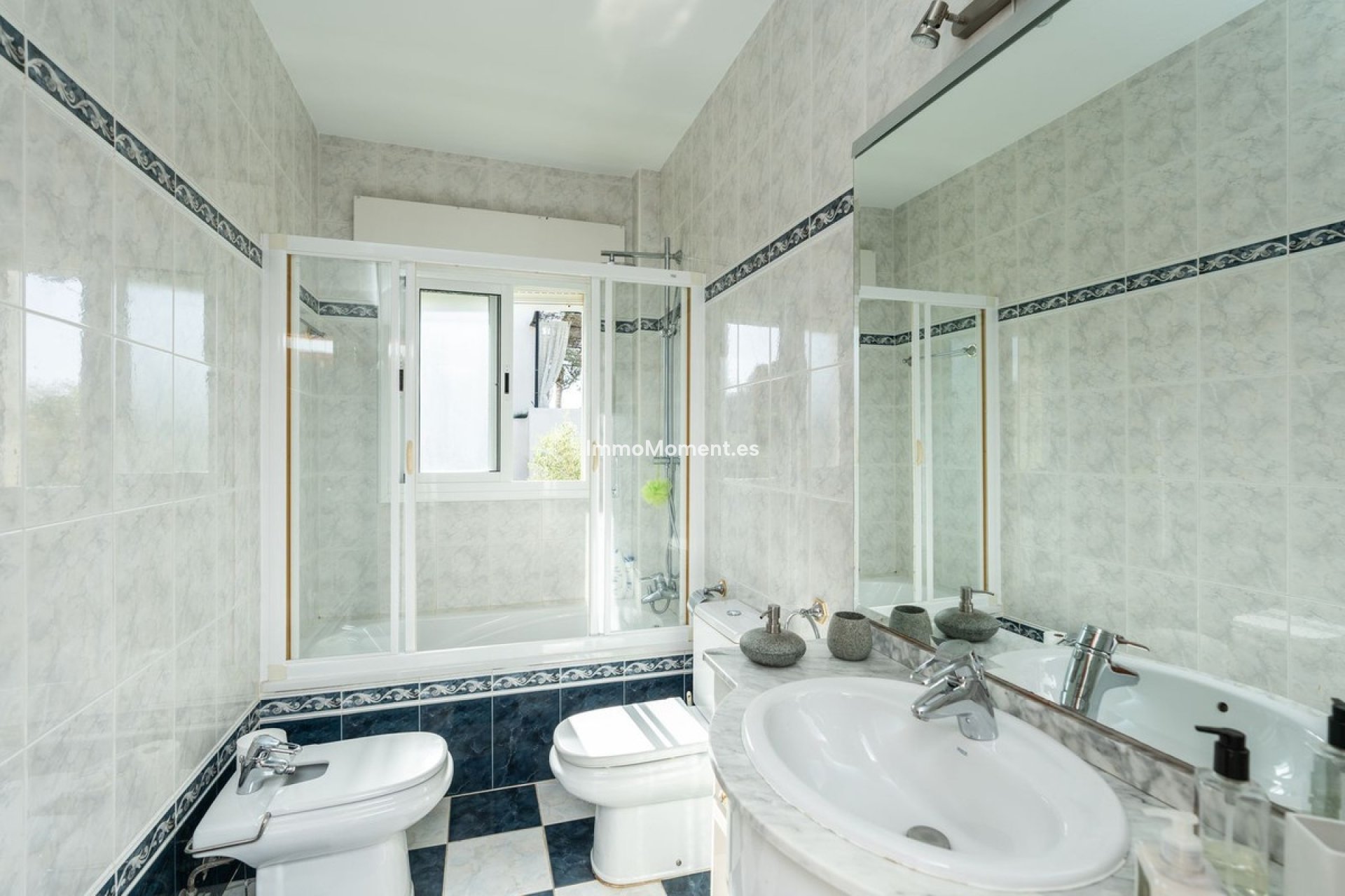 Wiederverkauf - Villa - Marbella - Marbesa