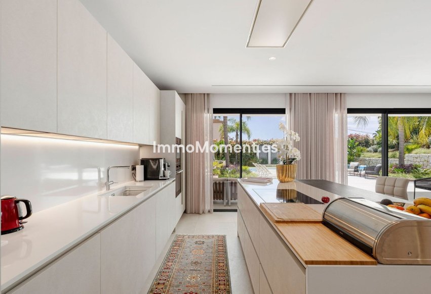 Wiederverkauf - Villa - Marbella - Nueva Andalucía