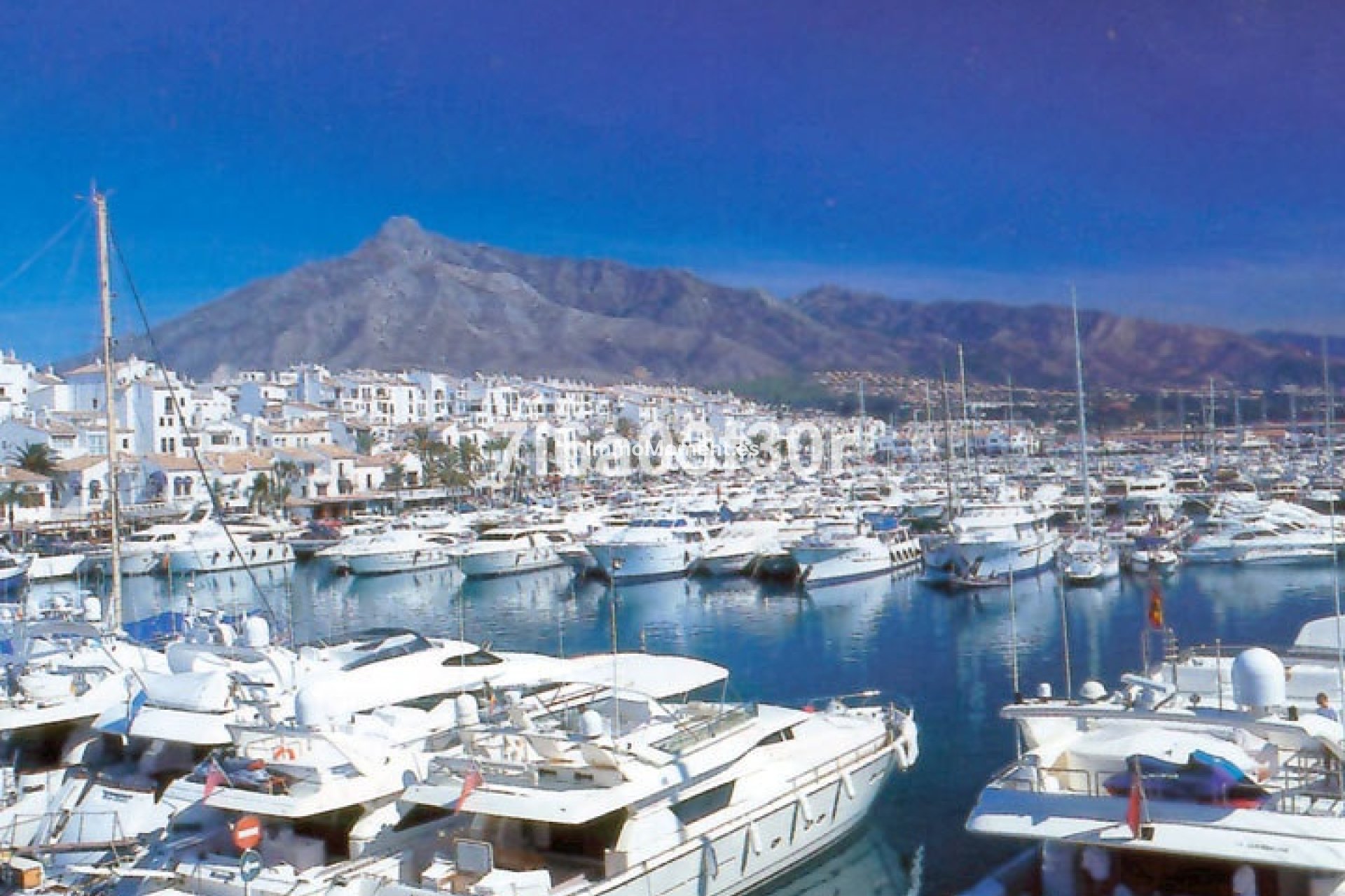 Wiederverkauf - Villa - Marbella - Nueva Andalucía