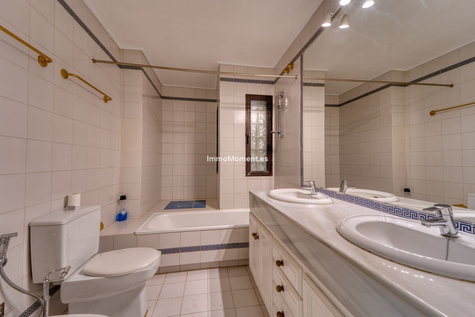 Wiederverkauf - Villa - Marbella - Nueva Andalucía