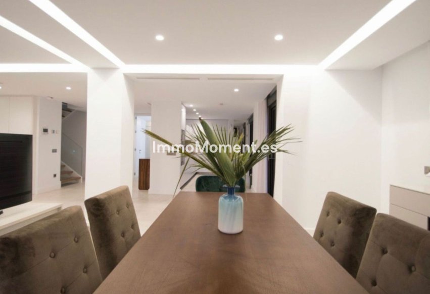 Wiederverkauf - Villa - Marbella - Nueva Andalucía