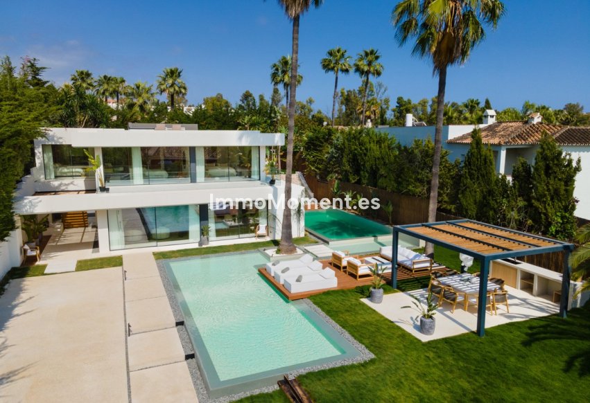 Wiederverkauf - Villa - Marbella - Nueva Andalucía
