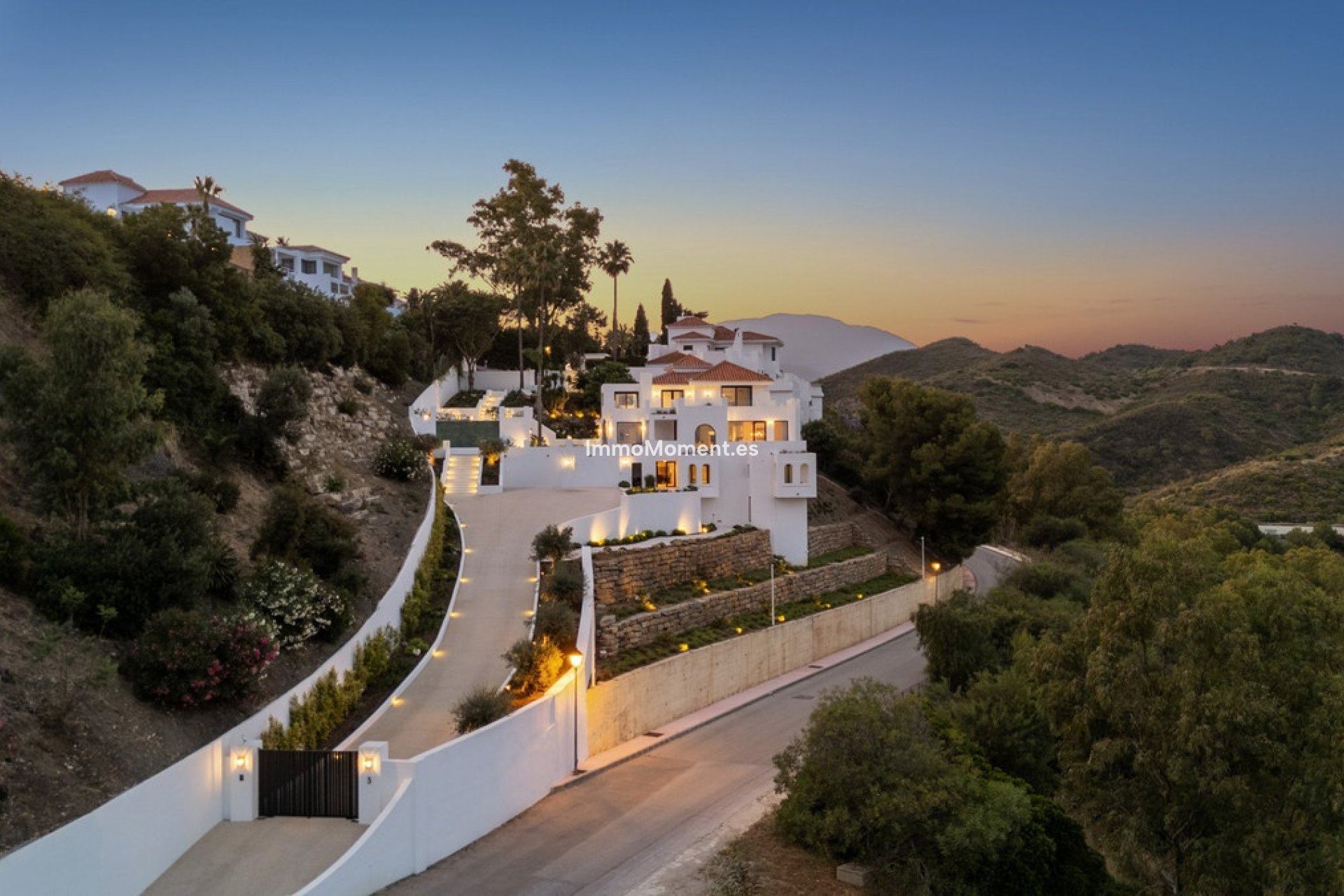 Wiederverkauf - Villa - Marbella - Nueva Andalucía