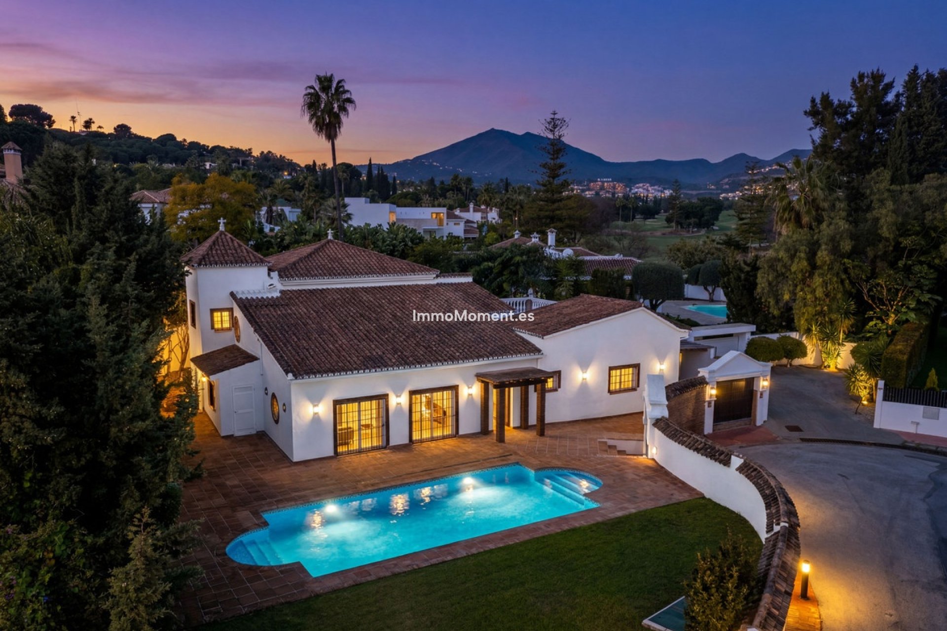 Wiederverkauf - Villa - Marbella - Nueva Andalucía