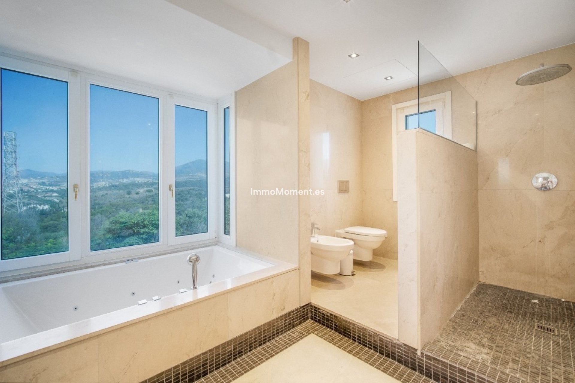 Wiederverkauf - Villa - Marbella - The Golden Mile