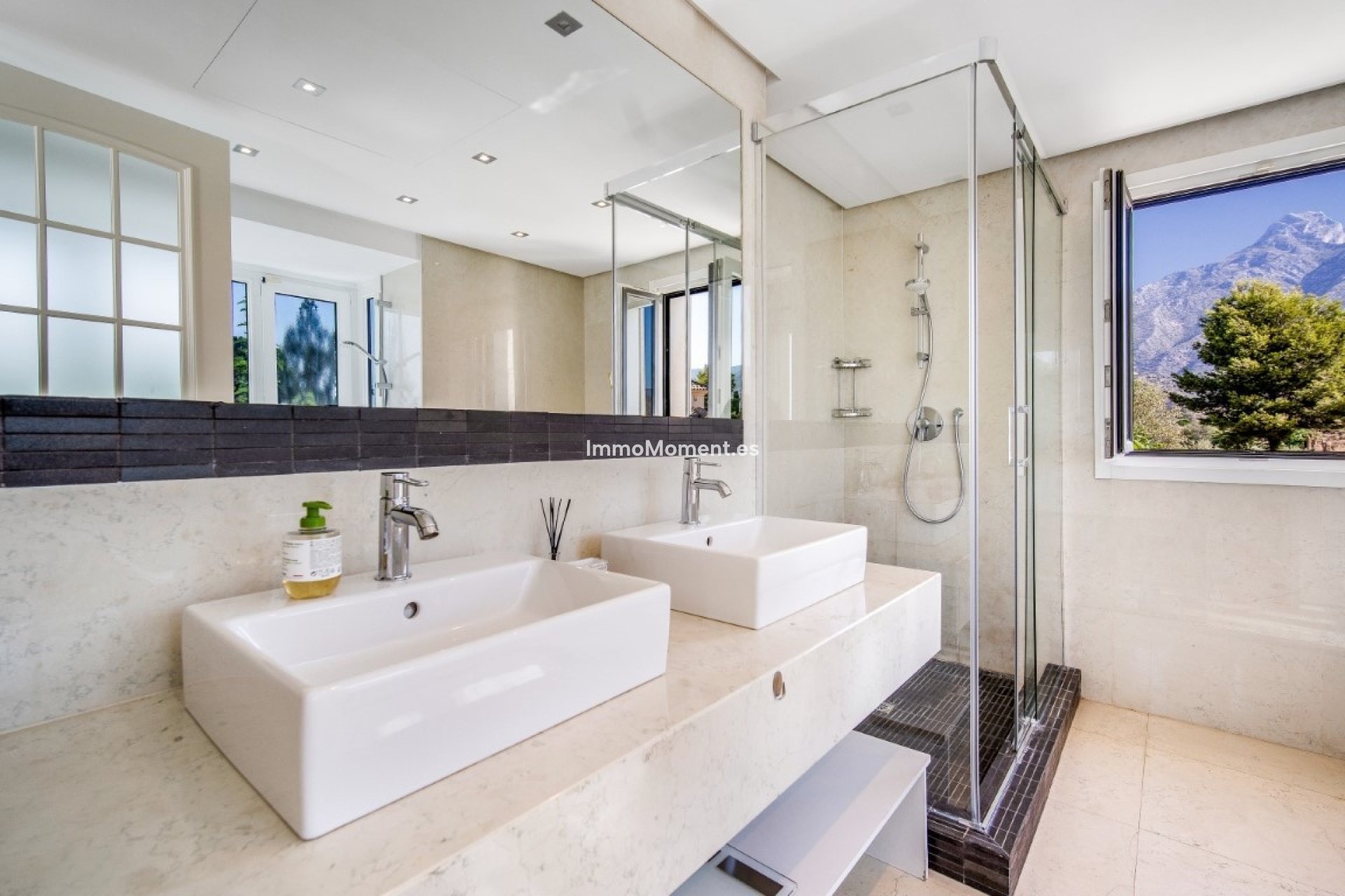 Wiederverkauf - Villa - Marbella - The Golden Mile